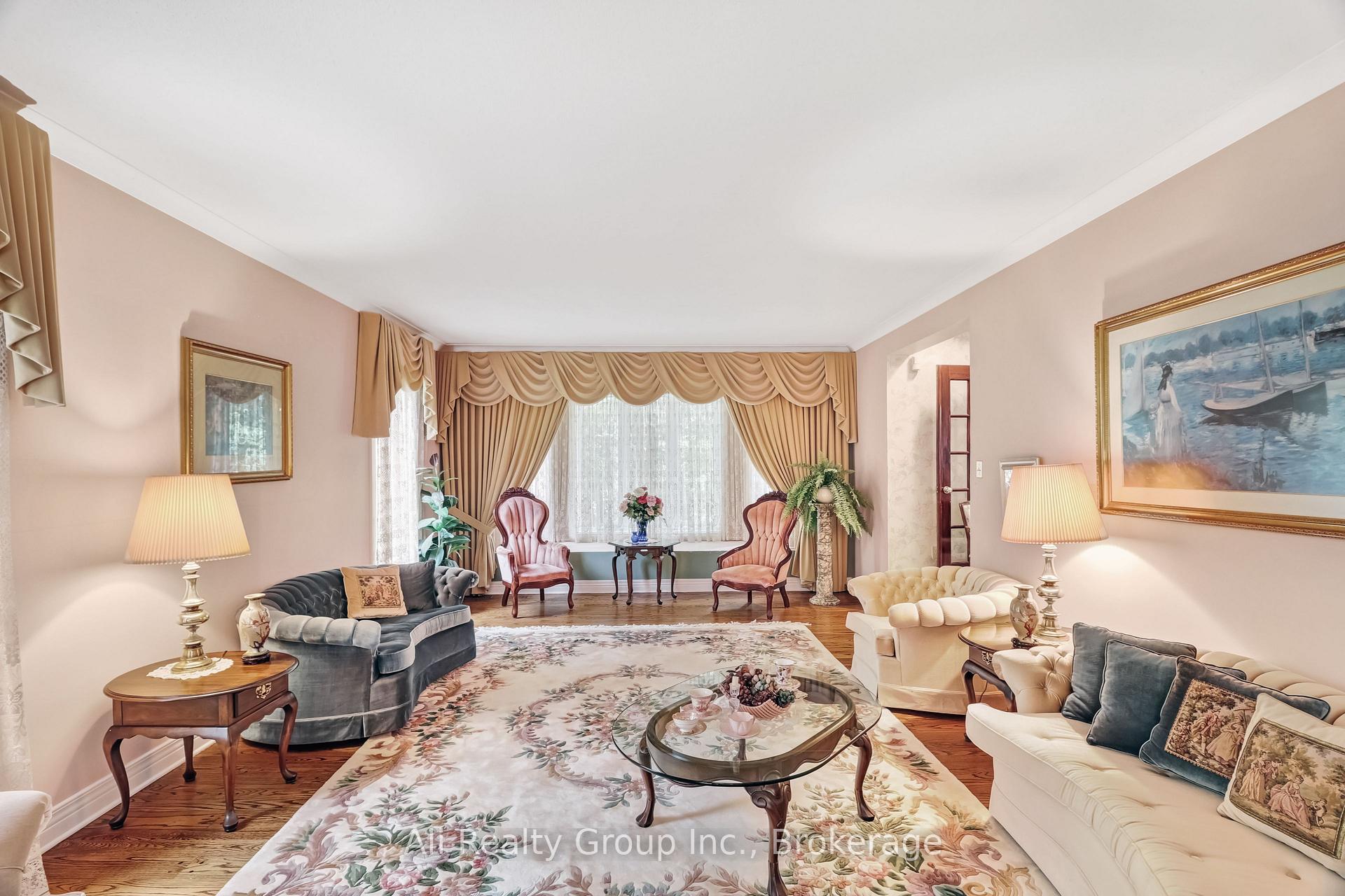 Photo 12 of 4 Royal County Downs, Ottawa, Cedar Hill/Orchard Estates — HOMEH