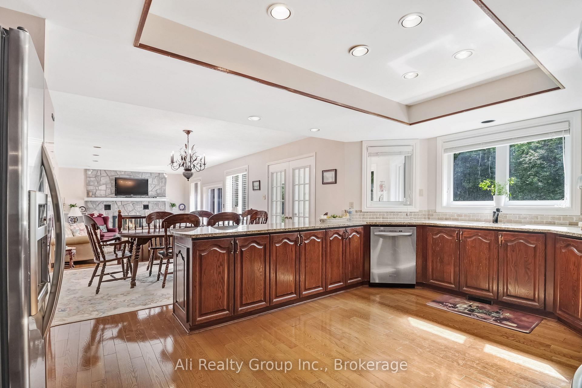 Photo 14 of 4 Royal County Downs, Ottawa, Cedar Hill/Orchard Estates — HOMEH