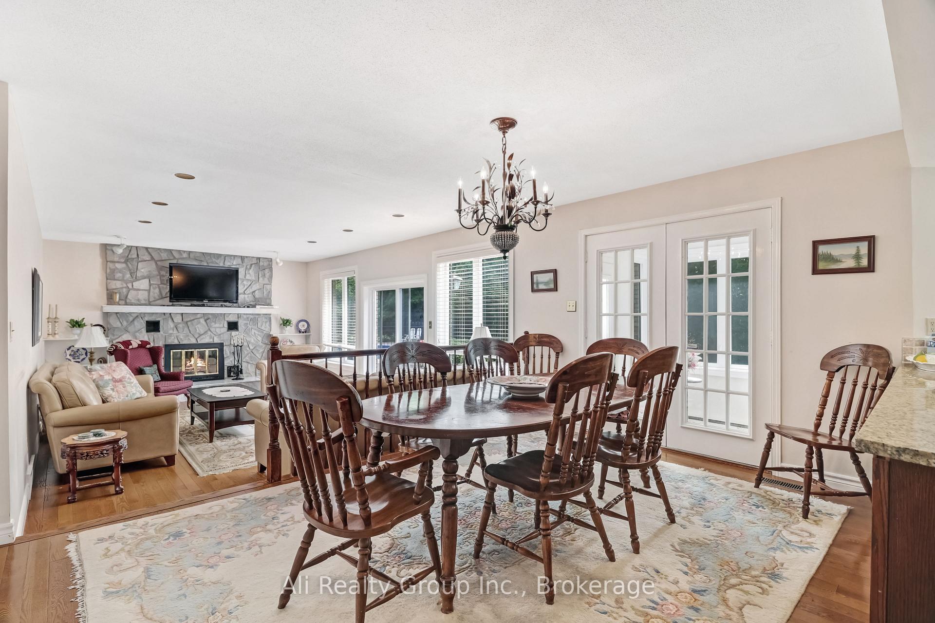 Photo 17 of 4 Royal County Downs, Ottawa, Cedar Hill/Orchard Estates — HOMEH