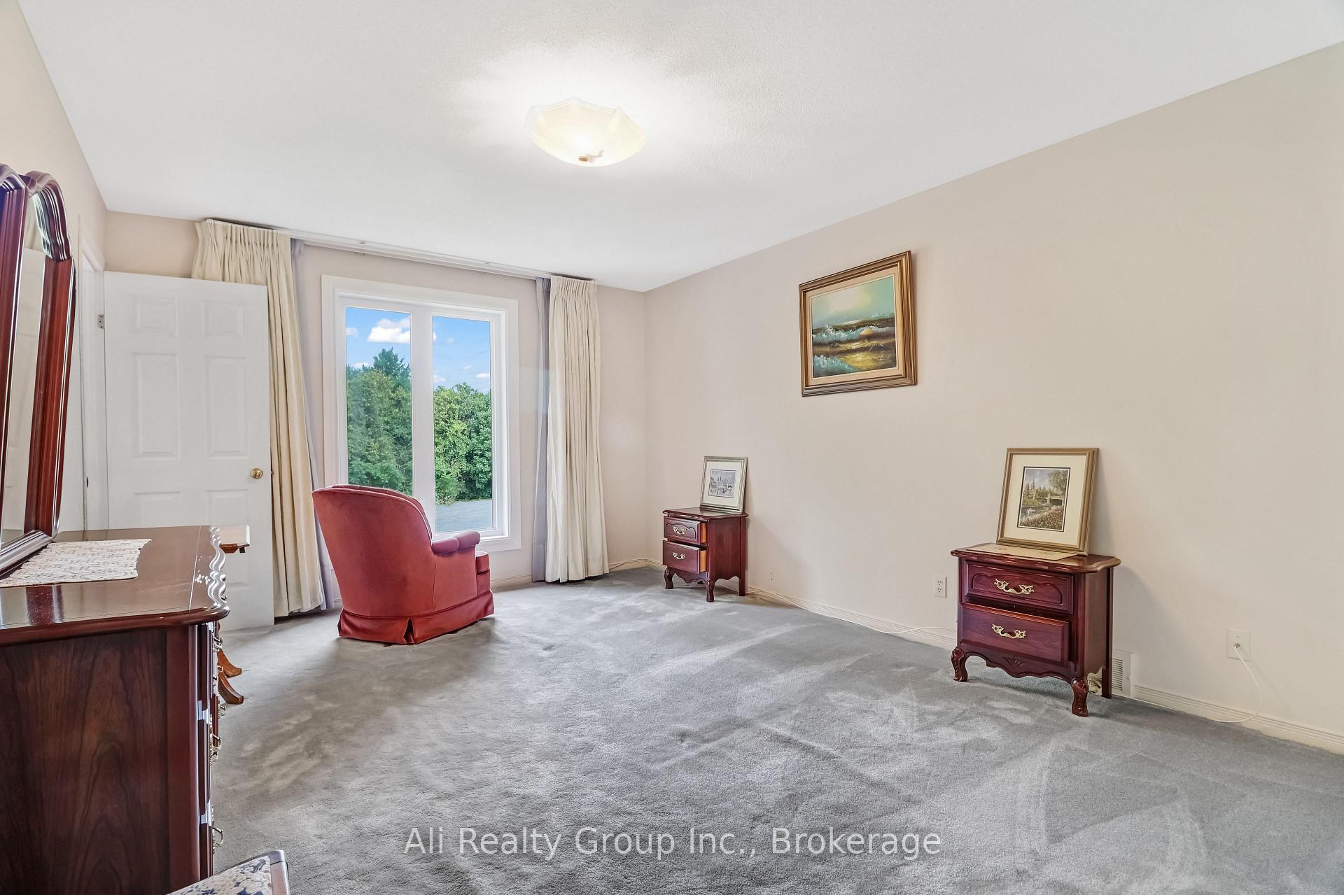 Photo 35 of 4 Royal County Downs, Ottawa, Cedar Hill/Orchard Estates — HOMEH