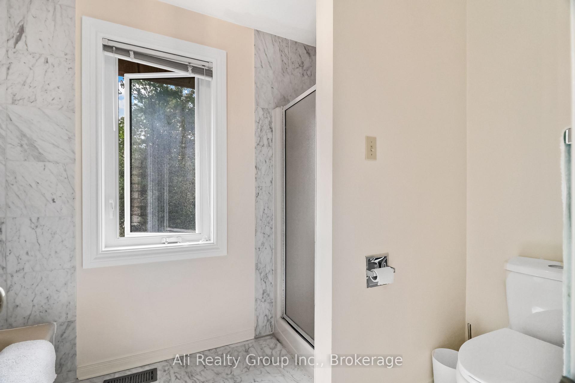 Photo 37 of 4 Royal County Downs, Ottawa, Cedar Hill/Orchard Estates — HOMEH