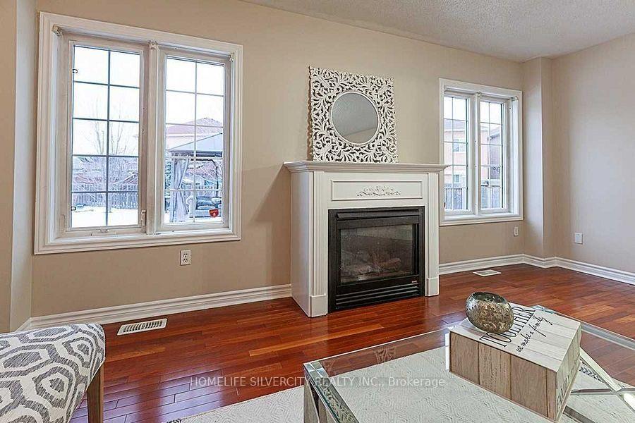 Photo 8 of 39 Savita Road, Brampton, Fletcher's Meadow — HOMEH