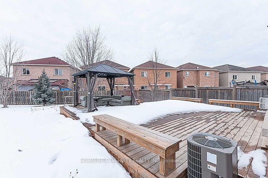 Photo 20 of 39 Savita Road, Brampton, Fletcher's Meadow — HOMEH