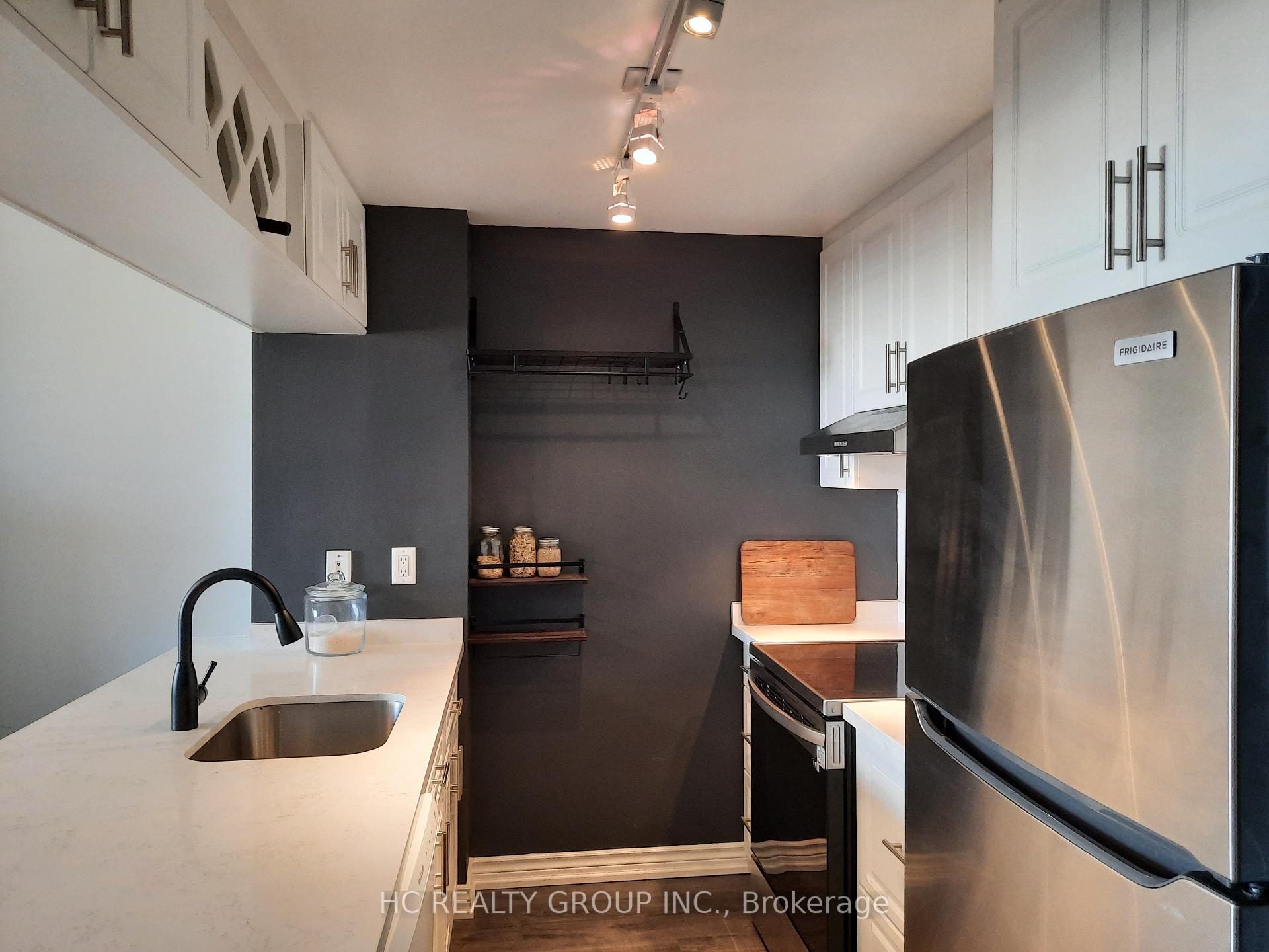 Photo 5 of Unit 1905, 285 Mutual Street, Toronto, Church-Yonge Corridor — HOMEH