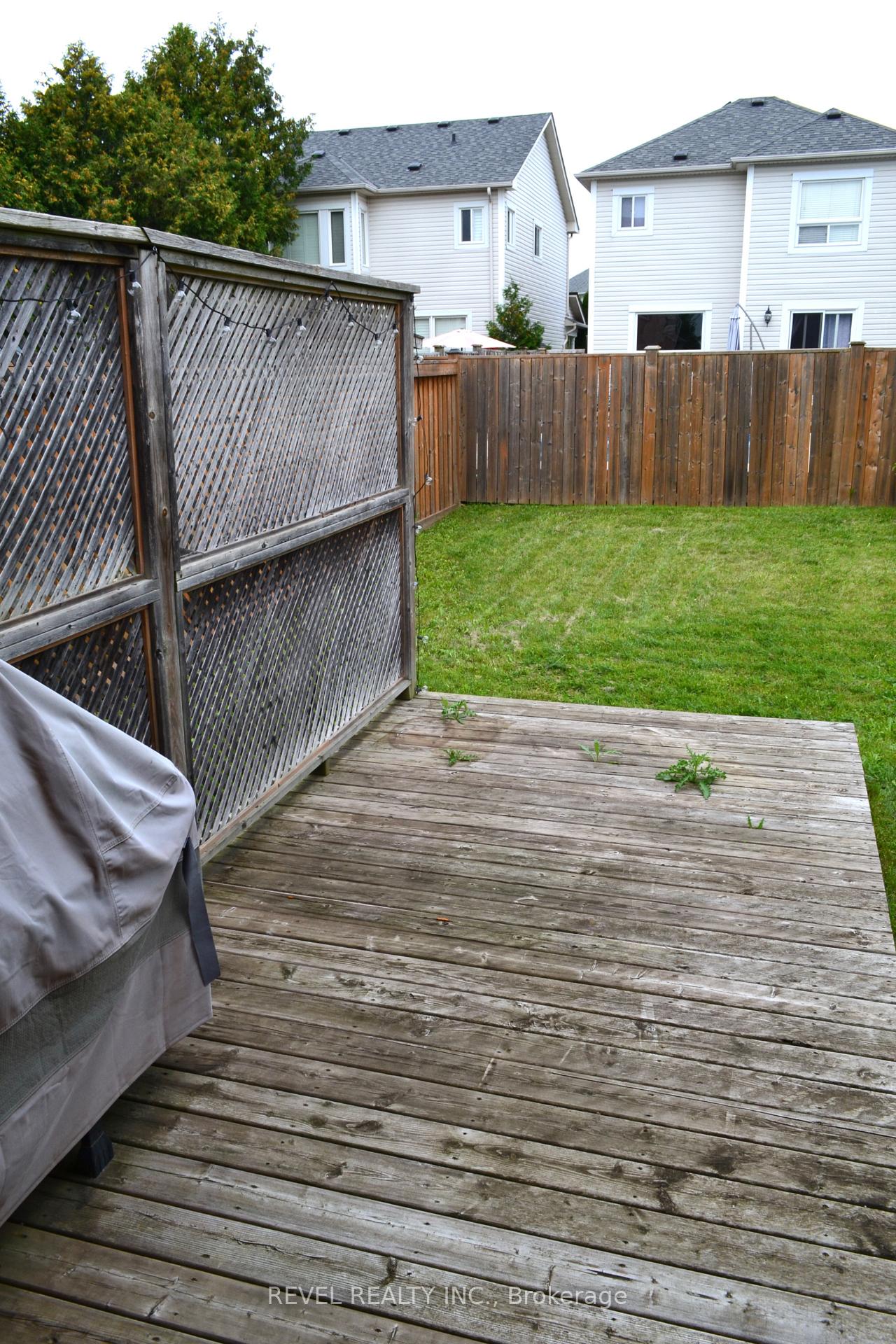 Photo 35 of 45 Tunney Place, Whitby, Brooklin — HOMEH