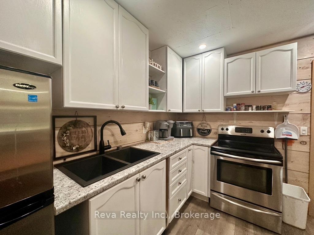 Photo 9 of 219 Elgin Road, Hastings Highlands, McClure Ward — HOMEH