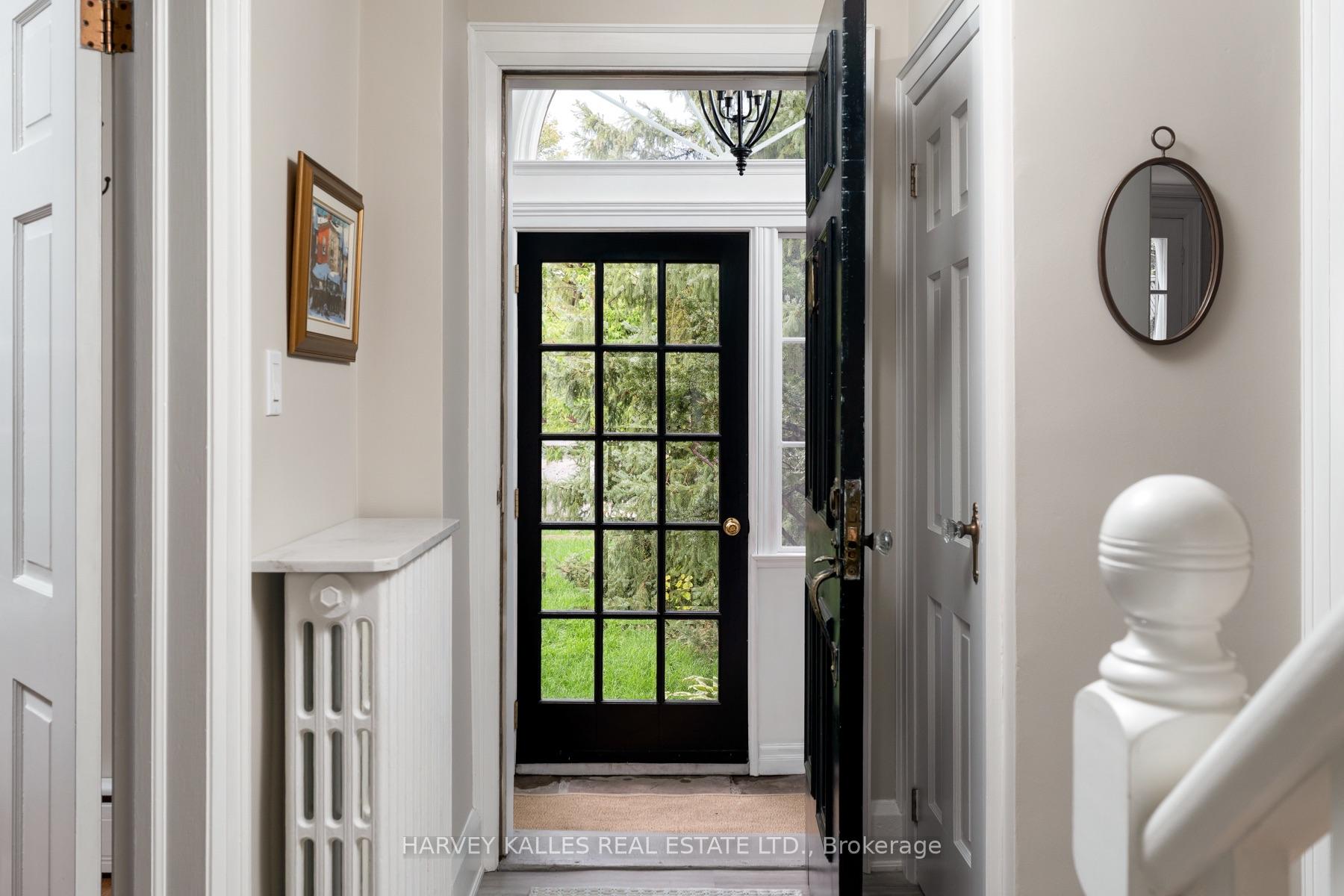Photo 5 of 61 Queens Drive, North York, Weston — HOMEH