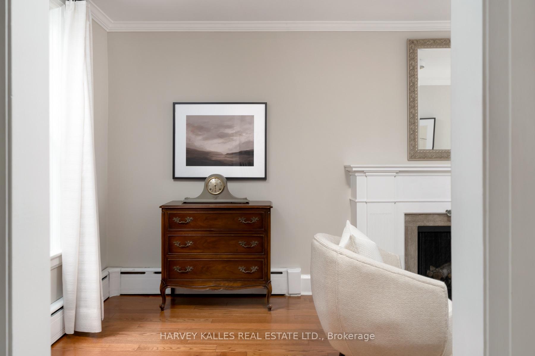 Photo 14 of 61 Queens Drive, North York, Weston — HOMEH