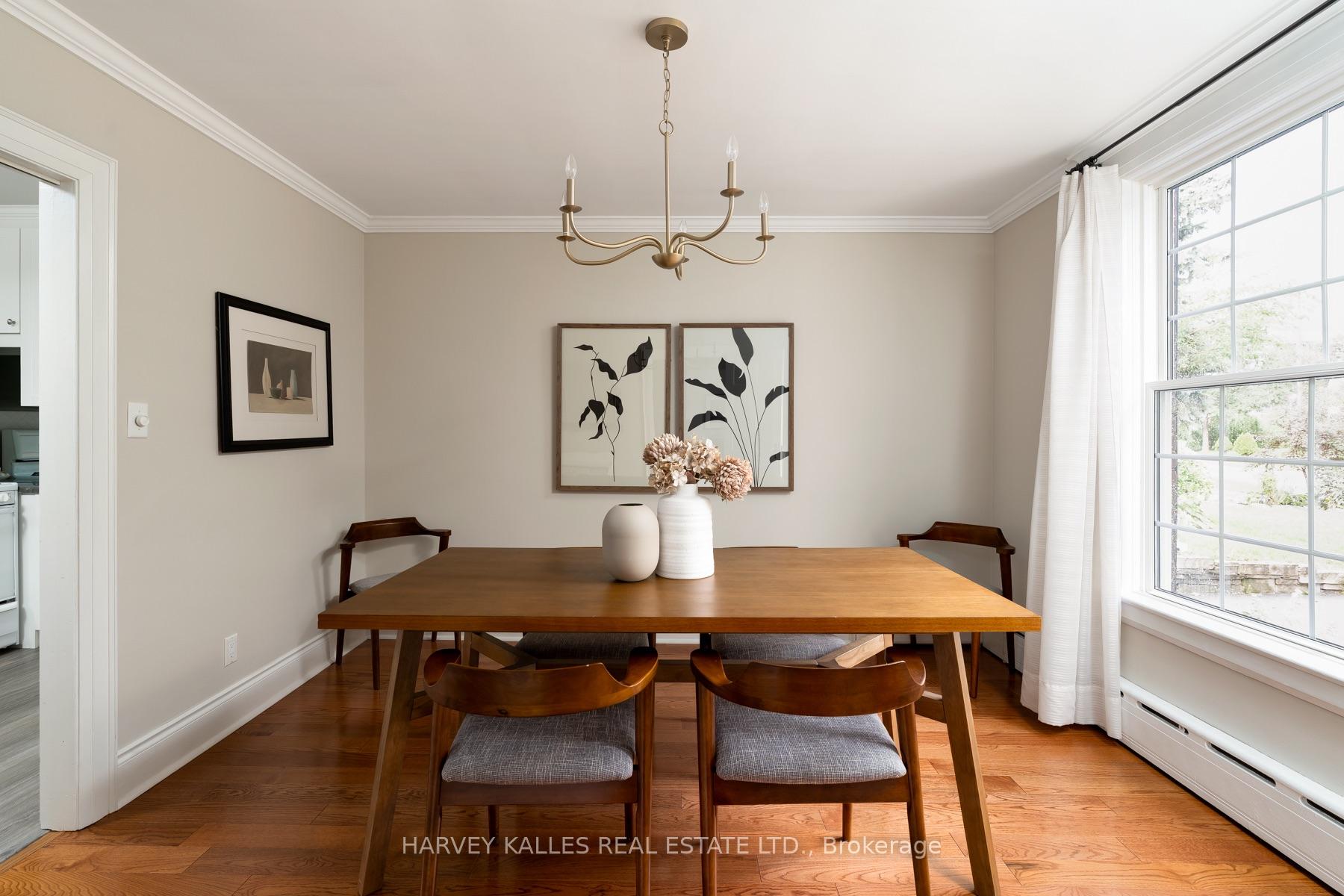Photo 17 of 61 Queens Drive, North York, Weston — HOMEH