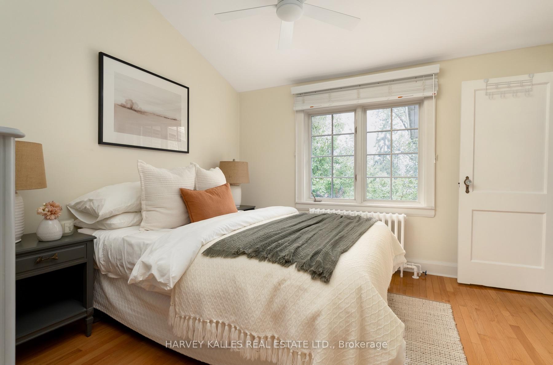 Photo 27 of 61 Queens Drive, North York, Weston — HOMEH