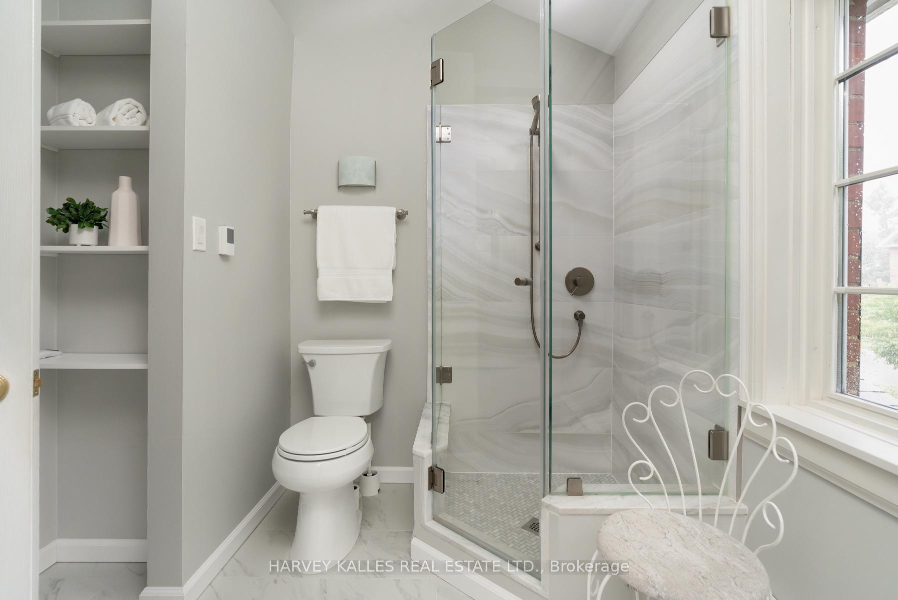 Photo 30 of 61 Queens Drive, North York, Weston — HOMEH