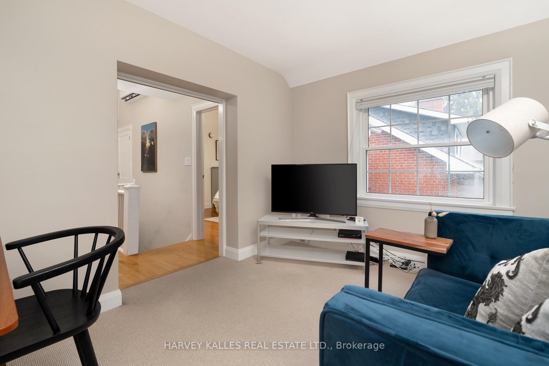 Photo 32 of 61 Queens Drive, North York, Weston — HOMEH