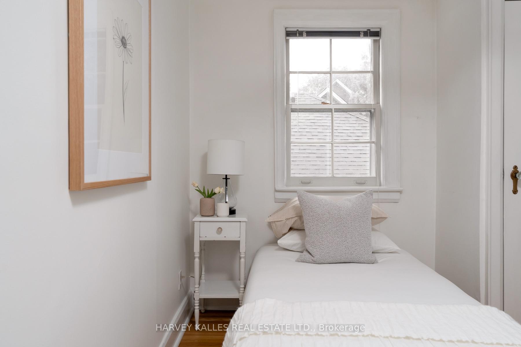 Photo 38 of 61 Queens Drive, North York, Weston — HOMEH