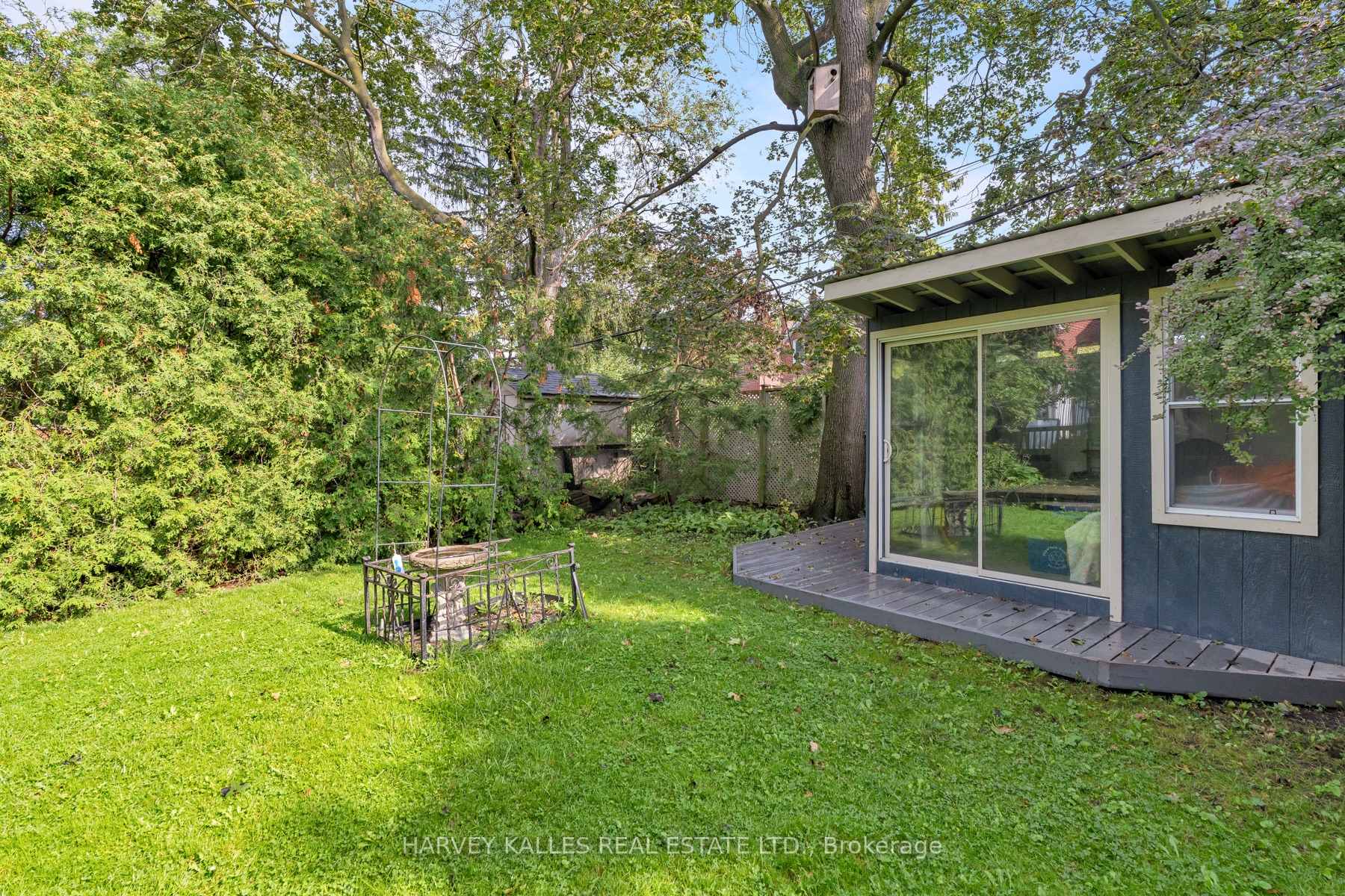 Photo 47 of 61 Queens Drive, North York, Weston — HOMEH