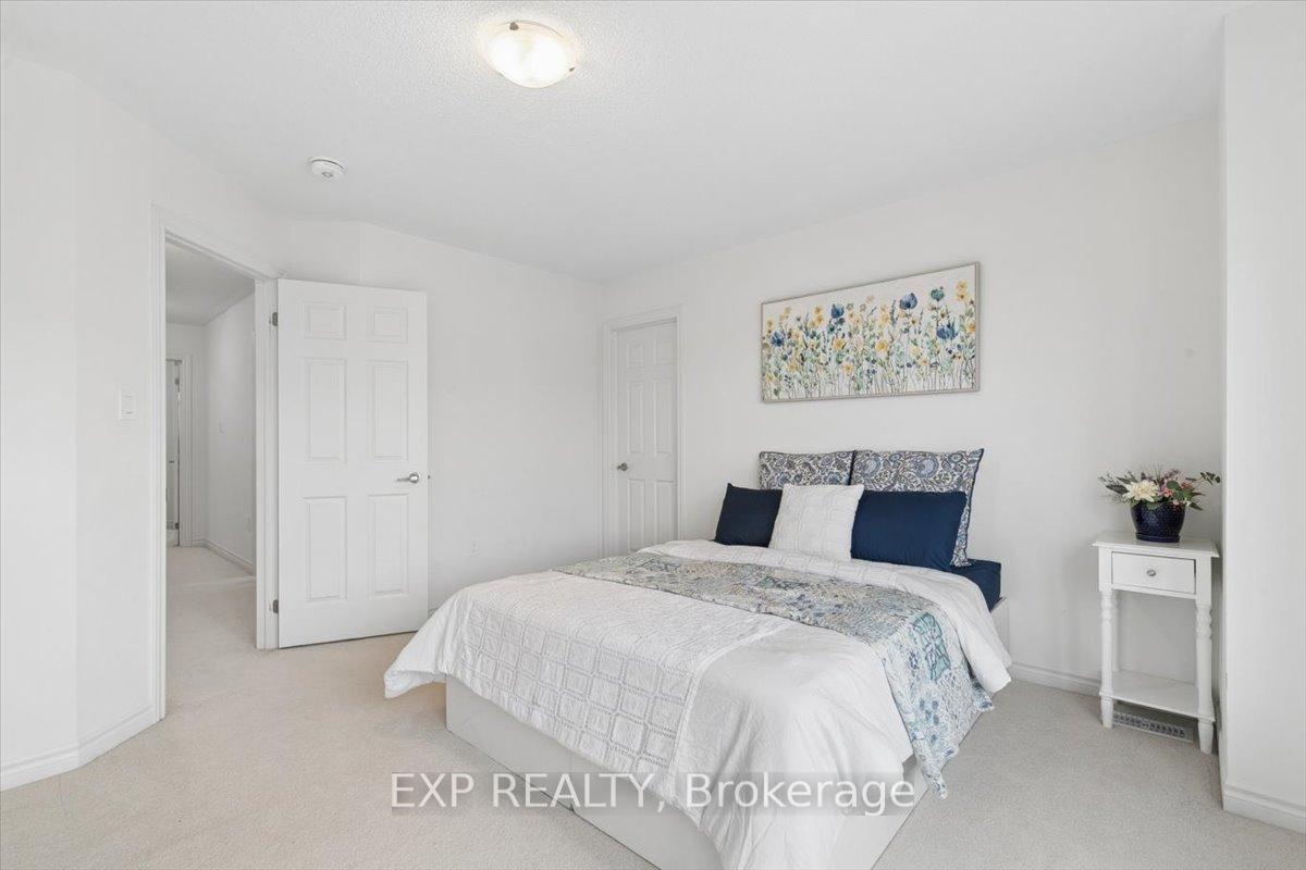 Photo 33 of 98 Rea Drive, Centre Wellington, Fergus — HOMEH