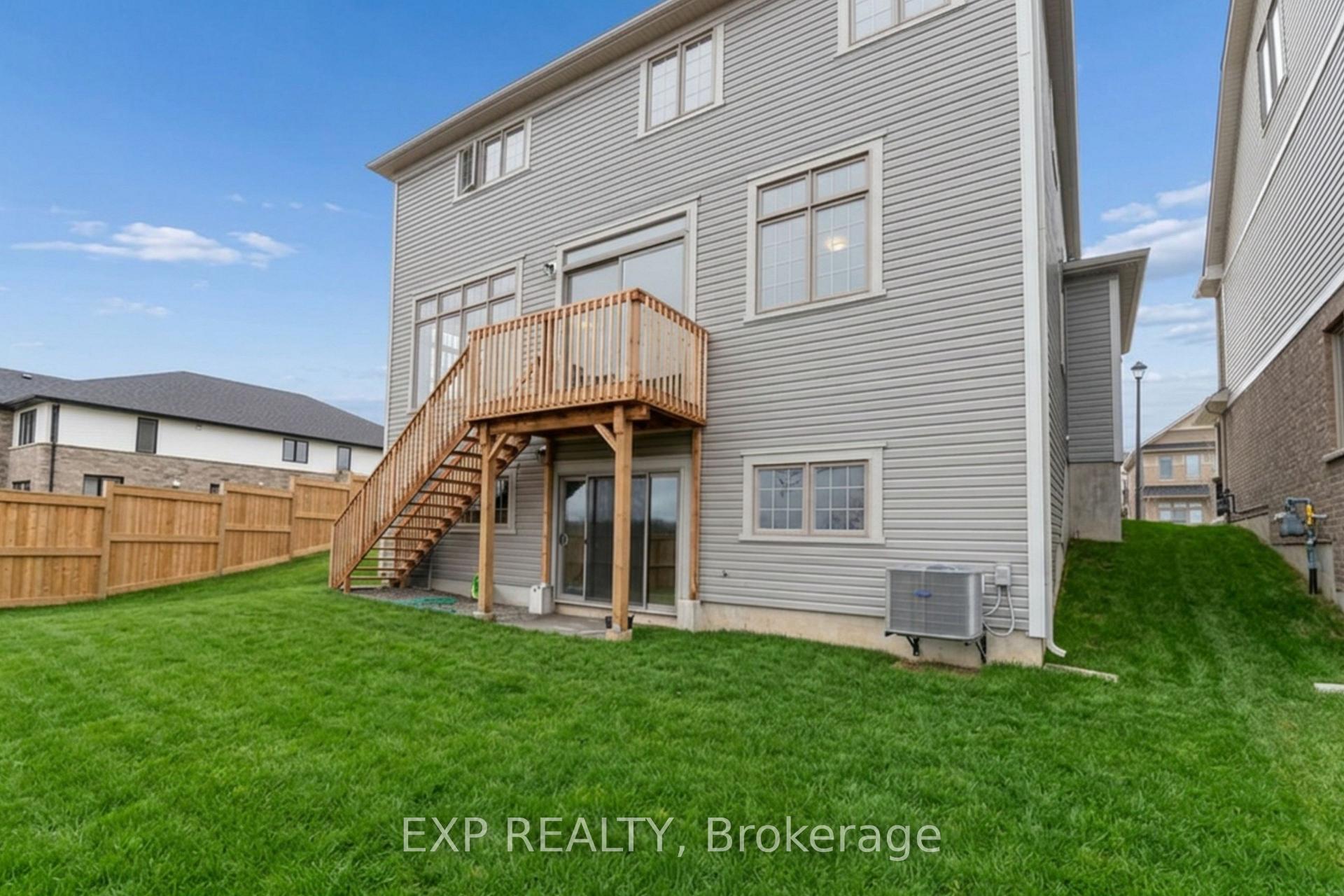 Photo 44 of 98 Rea Drive, Centre Wellington, Fergus — HOMEH