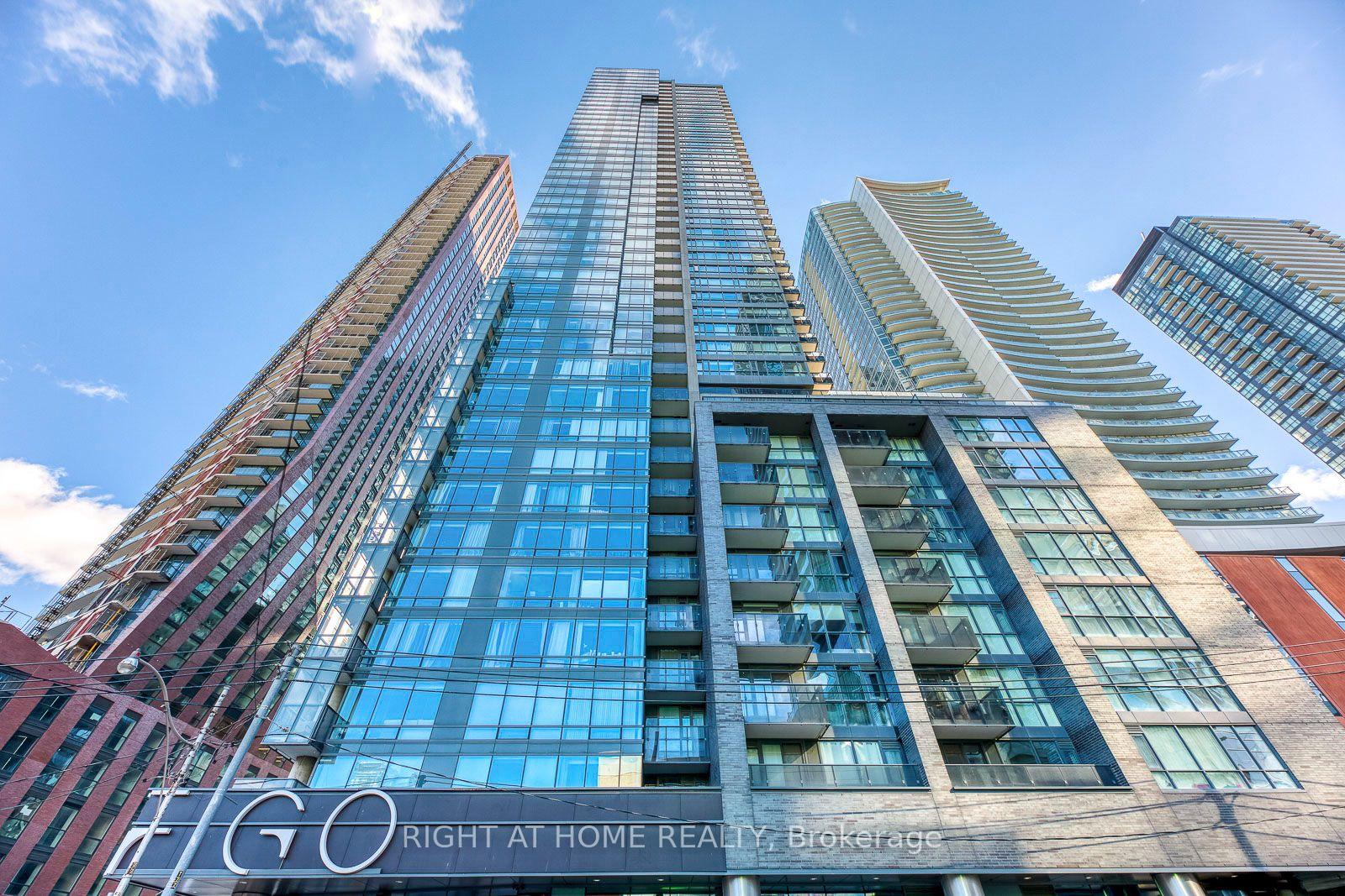 Front of Unit 1306, 295 Adelaide Street W