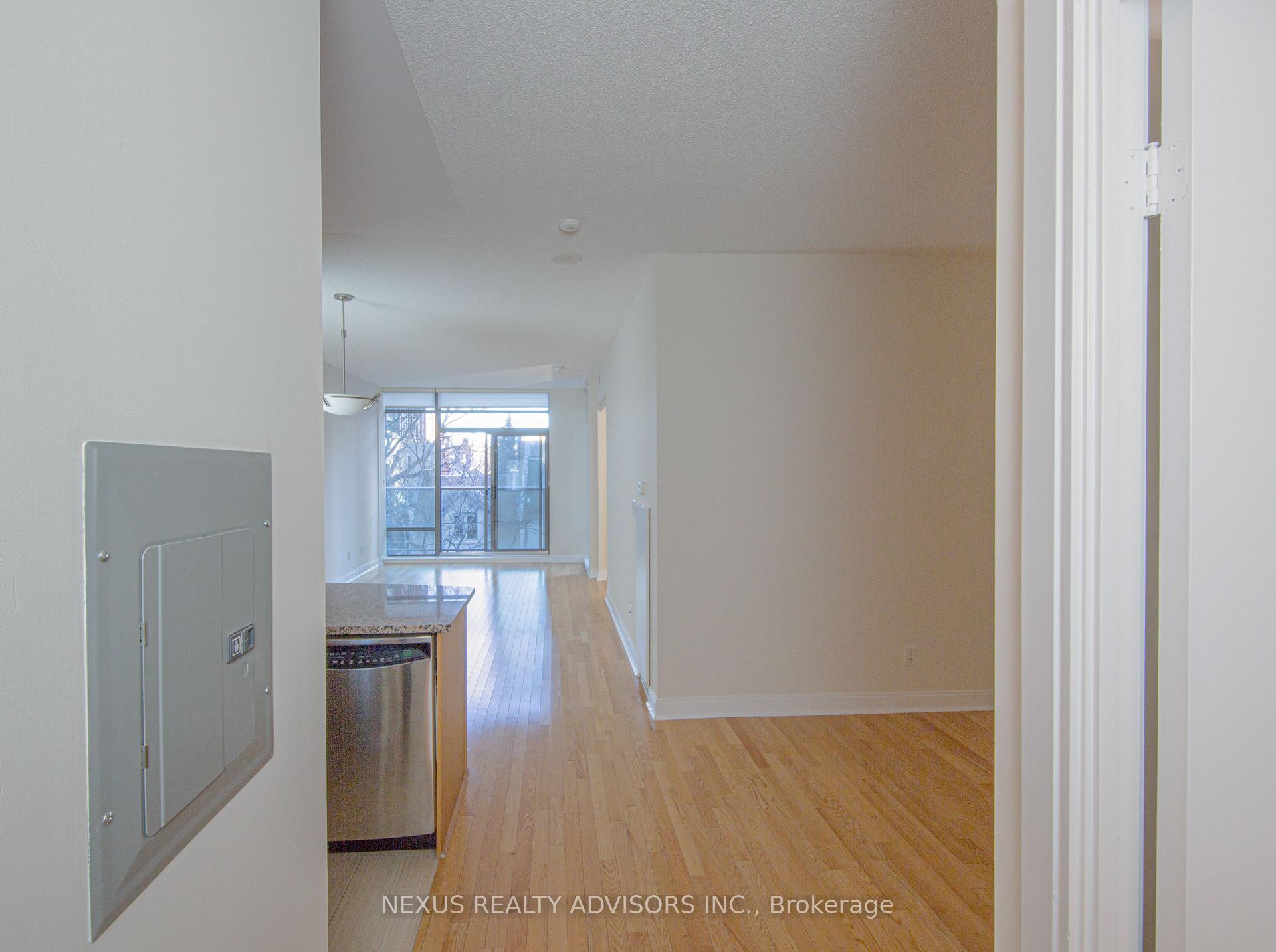 Photo 2 of Unit 313, 21 Scollard Street, Toronto, The Annex — HOMEH