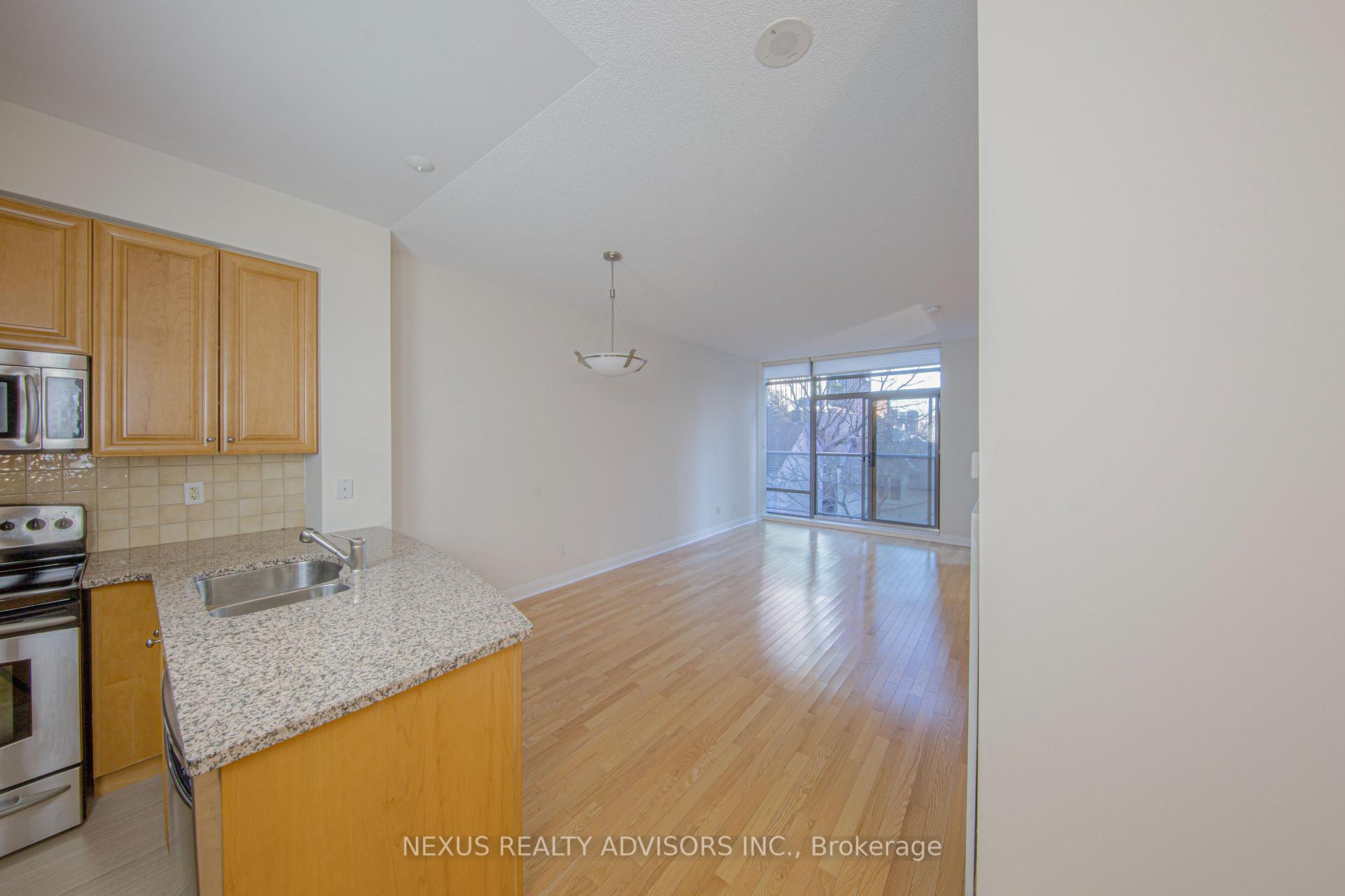 Photo 3 of Unit 313, 21 Scollard Street, Toronto, The Annex — HOMEH