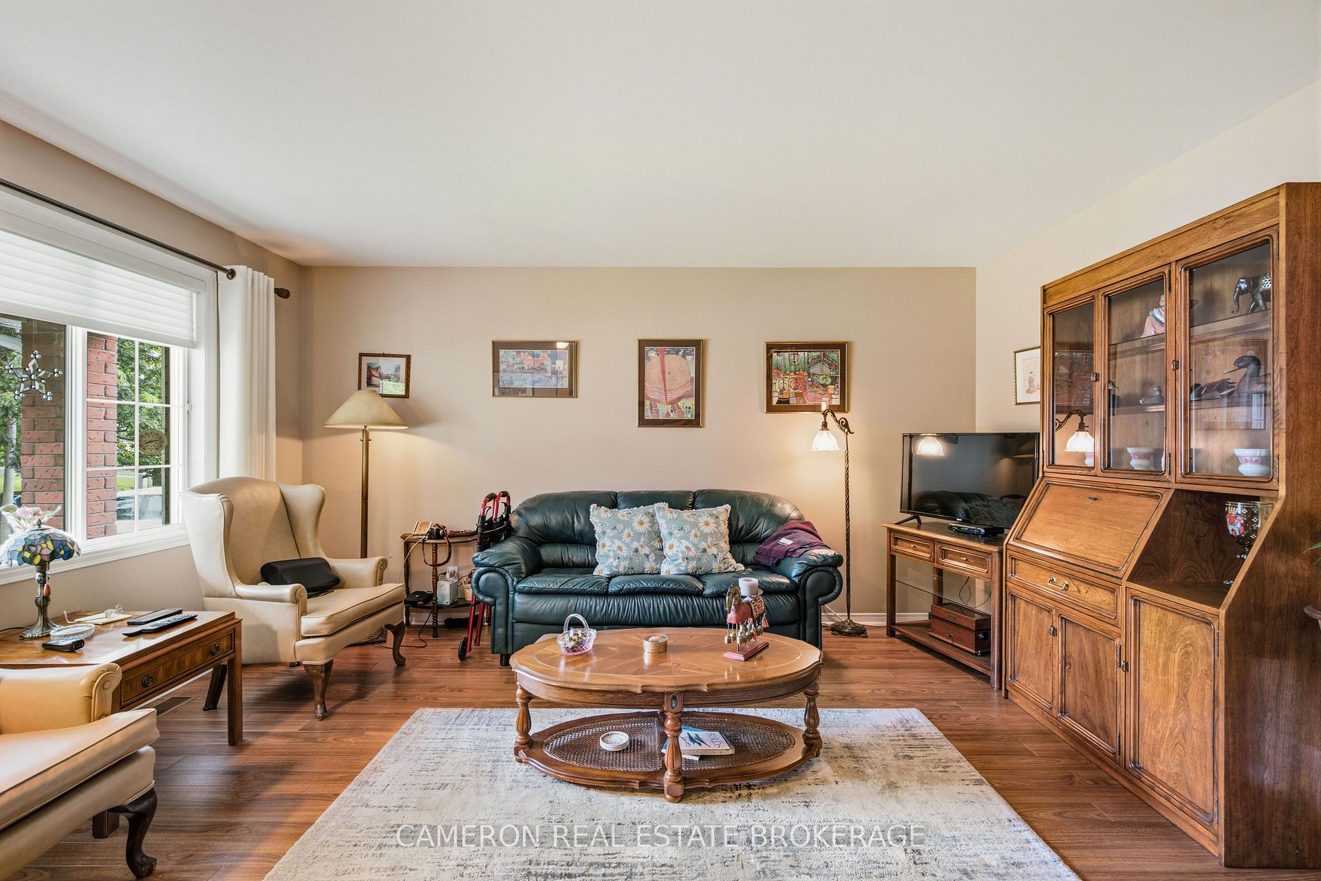 Photo 15 of 2314 Emily Crescent, Cornwall, Cornwall — HOMEH