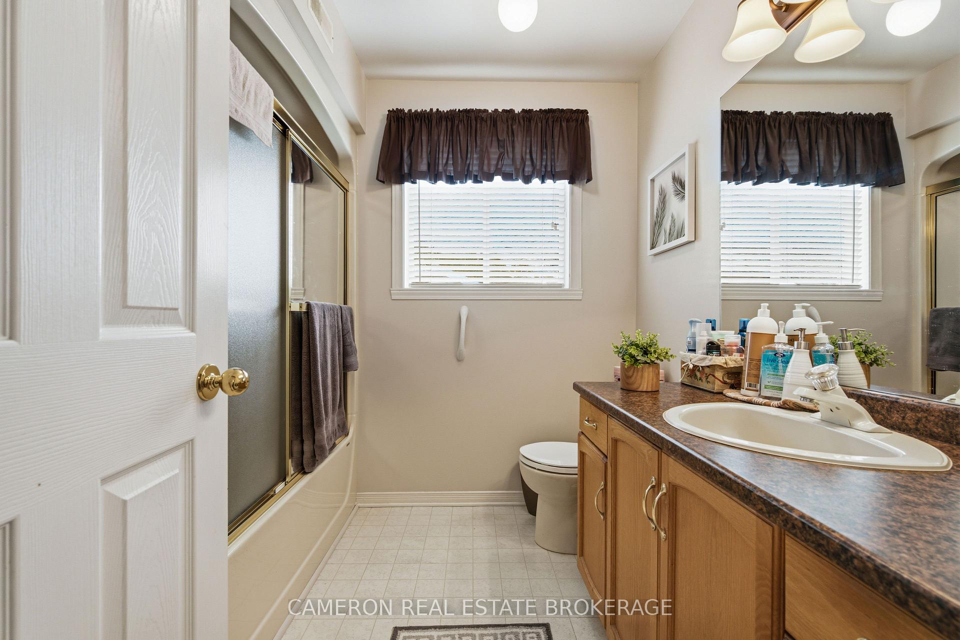 Photo 38 of 2314 Emily Crescent, Cornwall, Cornwall — HOMEH