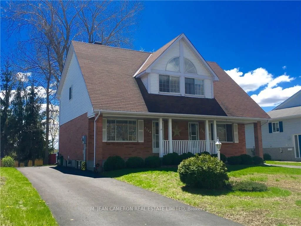 Photo 2 of 2314 Emily Crescent, Cornwall, Cornwall — HOMEH