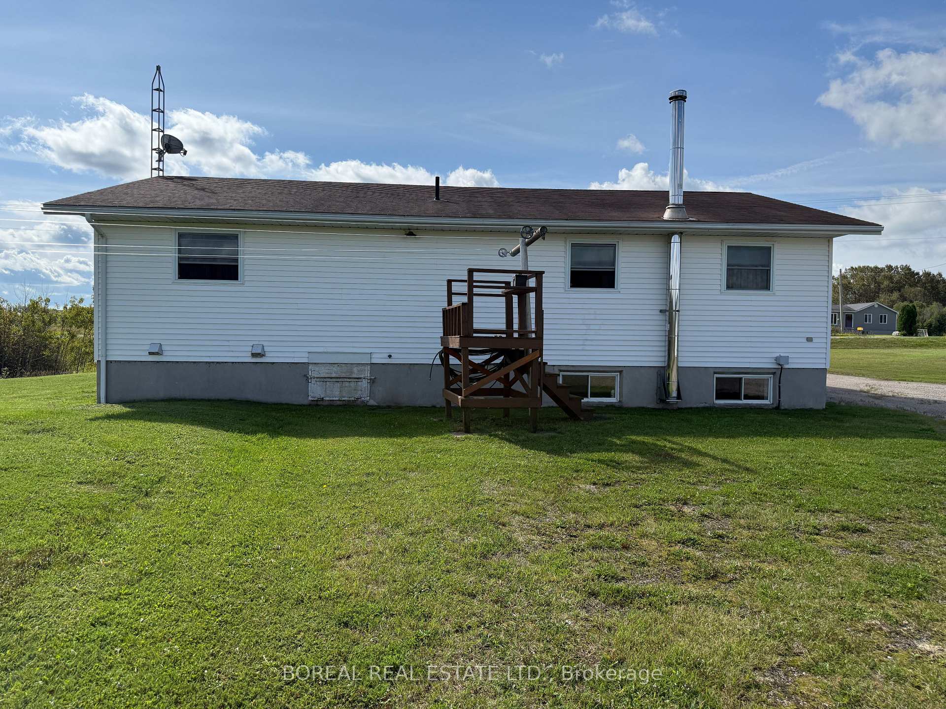 Photo 7 of 1363 Hwy 652, Cochrane — HOMEH