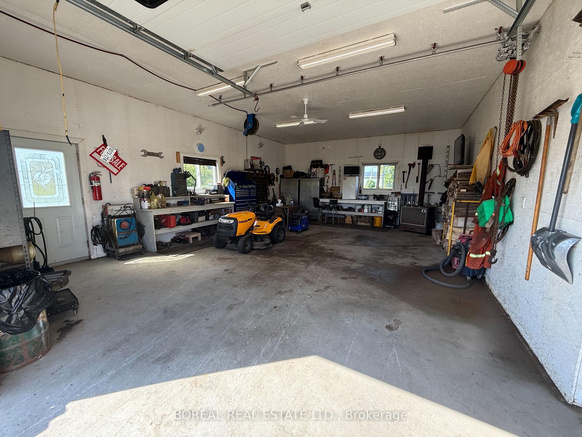 Photo 16 of 1363 Hwy 652, Cochrane — HOMEH