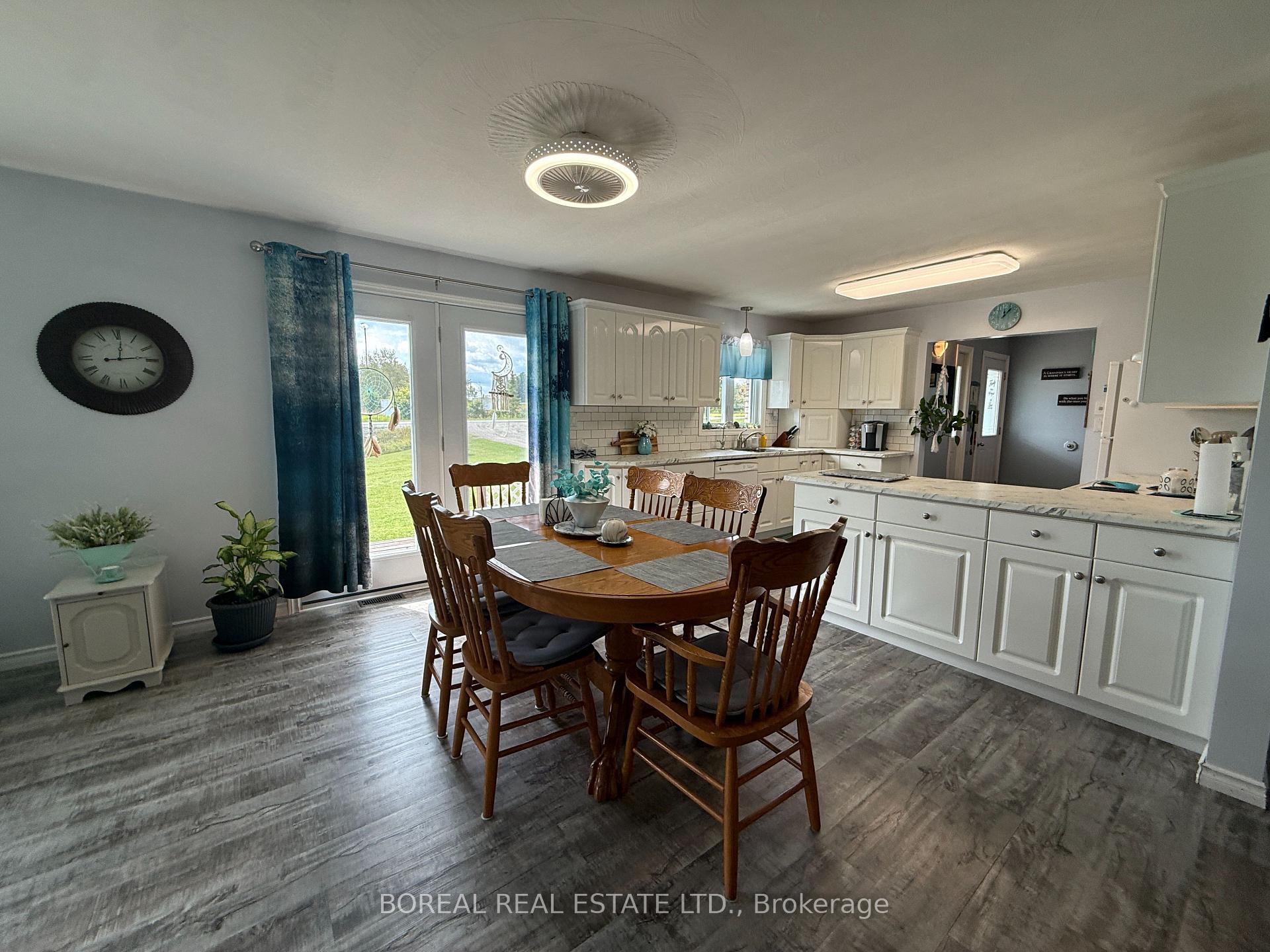 Photo 24 of 1363 Hwy 652, Cochrane — HOMEH