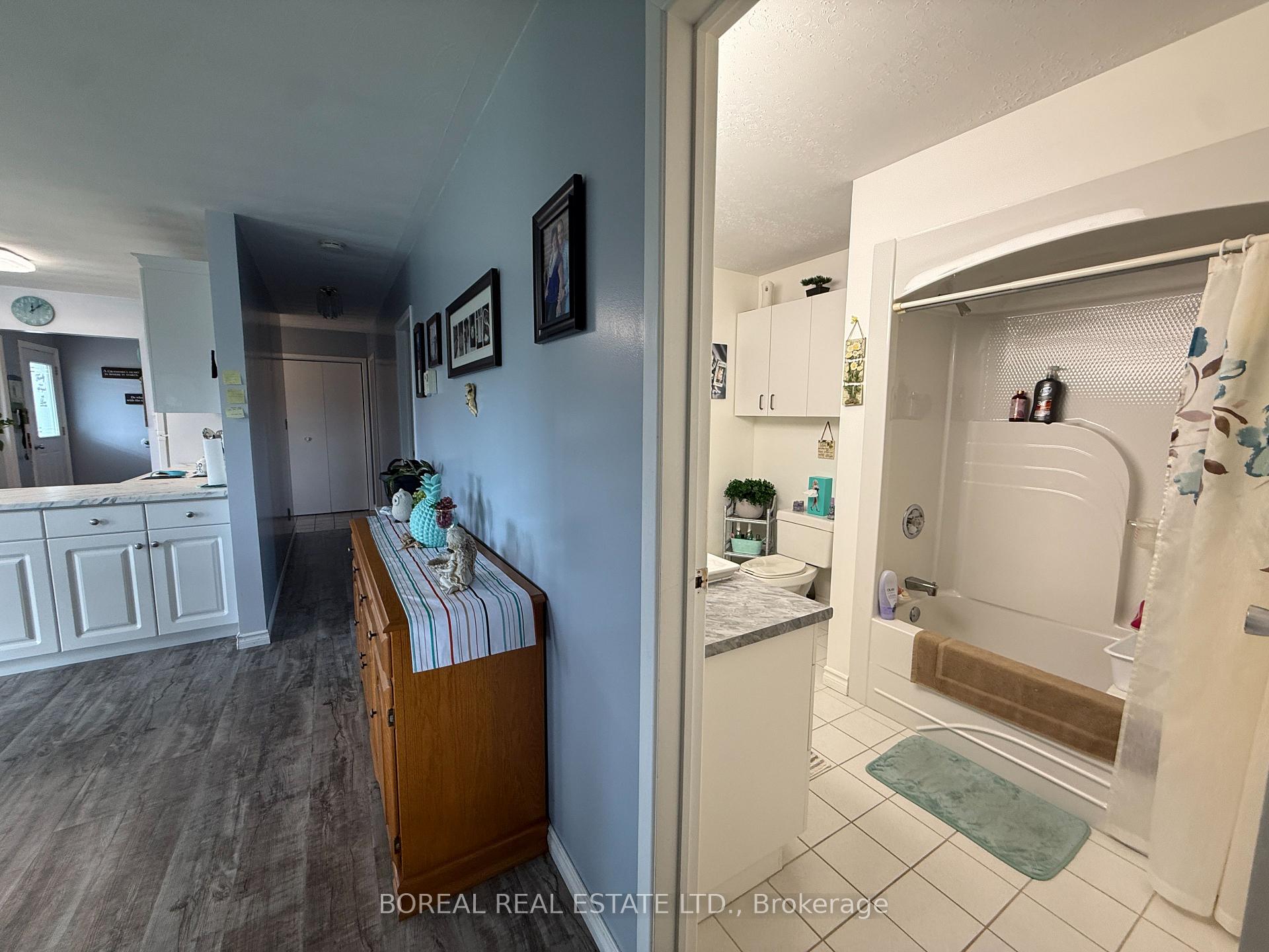 Photo 31 of 1363 Hwy 652, Cochrane — HOMEH