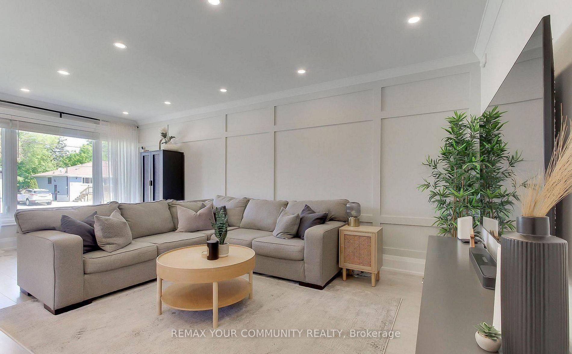 Photo 8 of Unit Main Floor w/o basement, 67 Davis Road, Aurora, Aurora Highlands — HOMEH