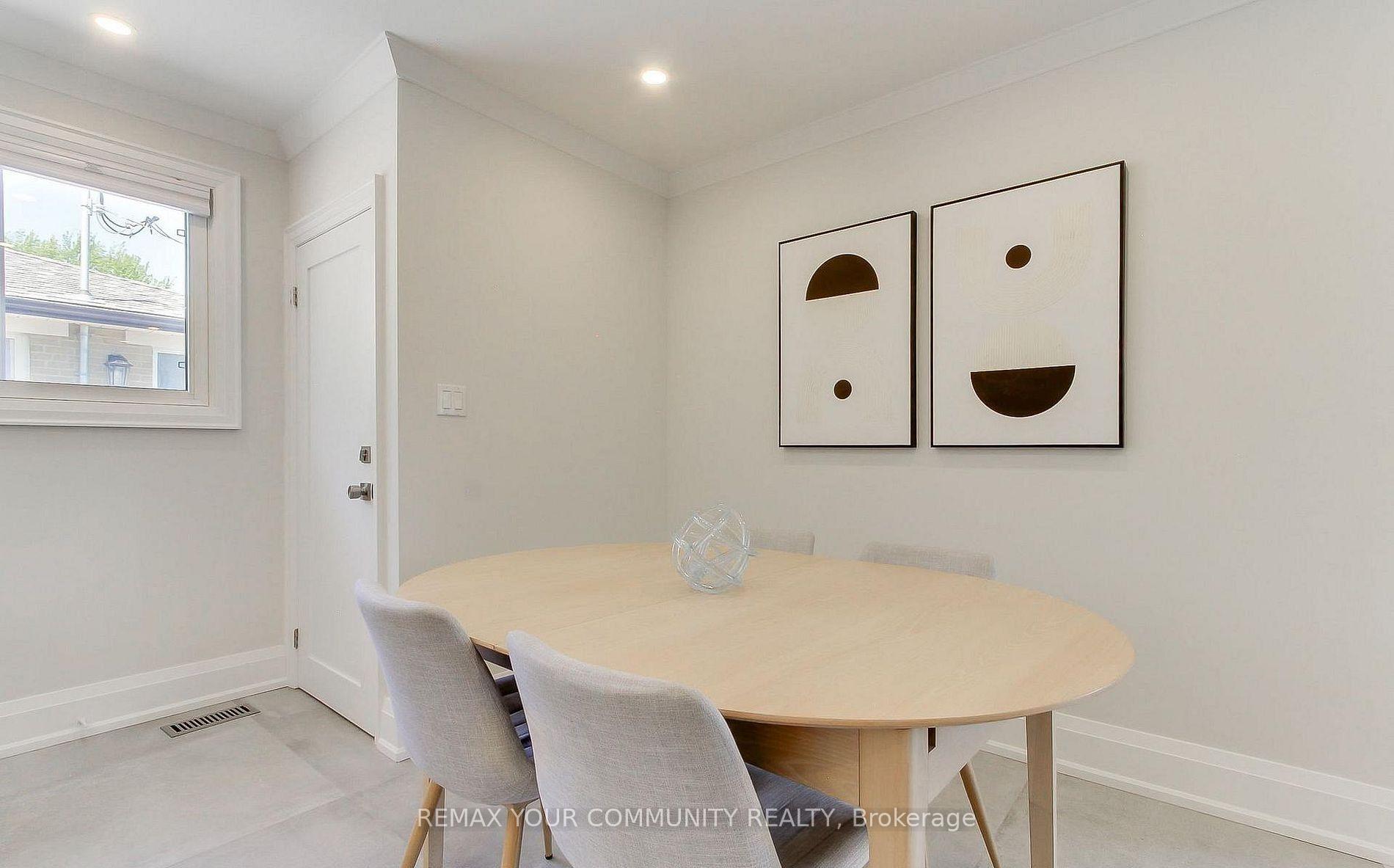Photo 11 of Unit Main Floor w/o basement, 67 Davis Road, Aurora, Aurora Highlands — HOMEH
