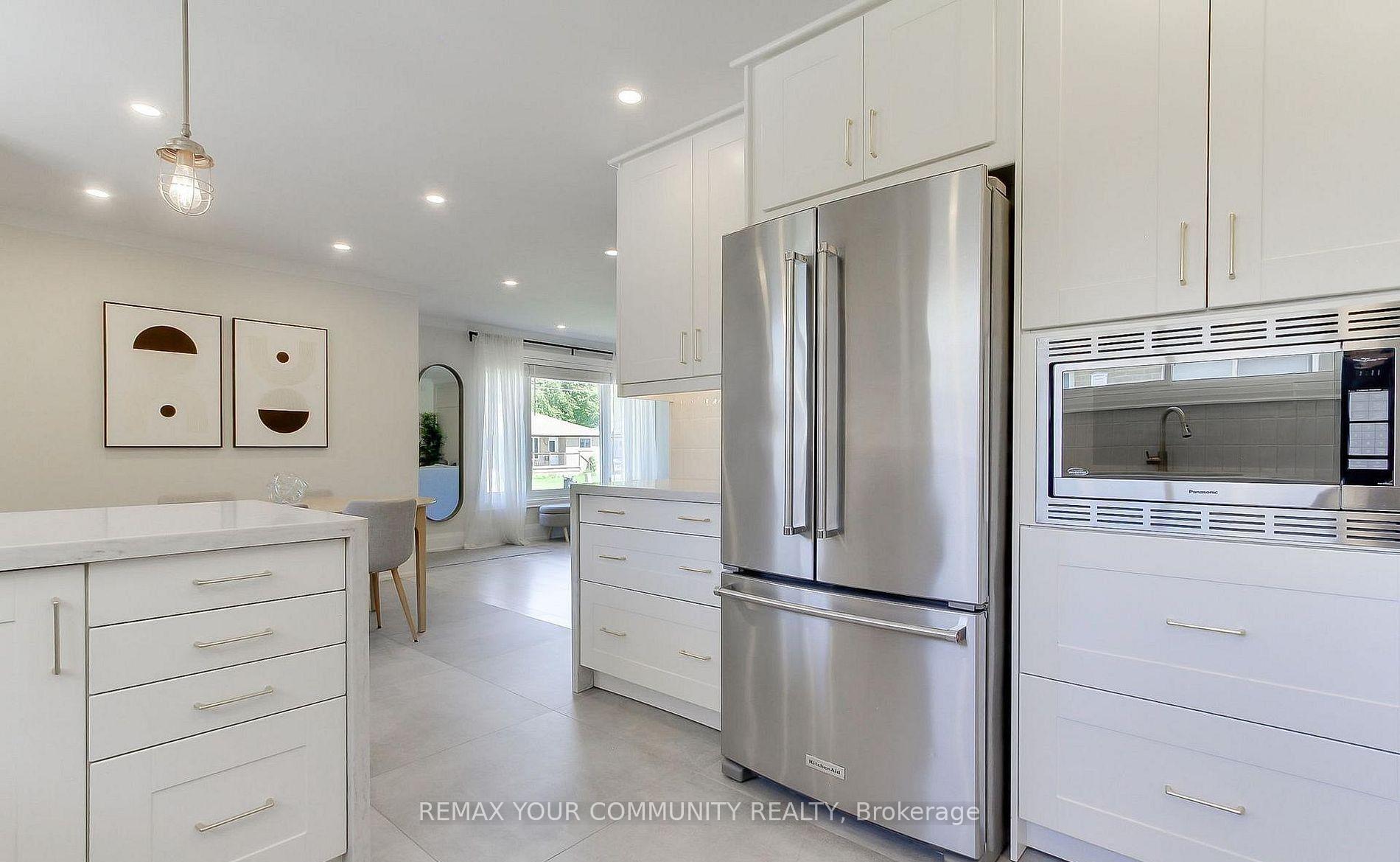 Photo 12 of Unit Main Floor w/o basement, 67 Davis Road, Aurora, Aurora Highlands — HOMEH