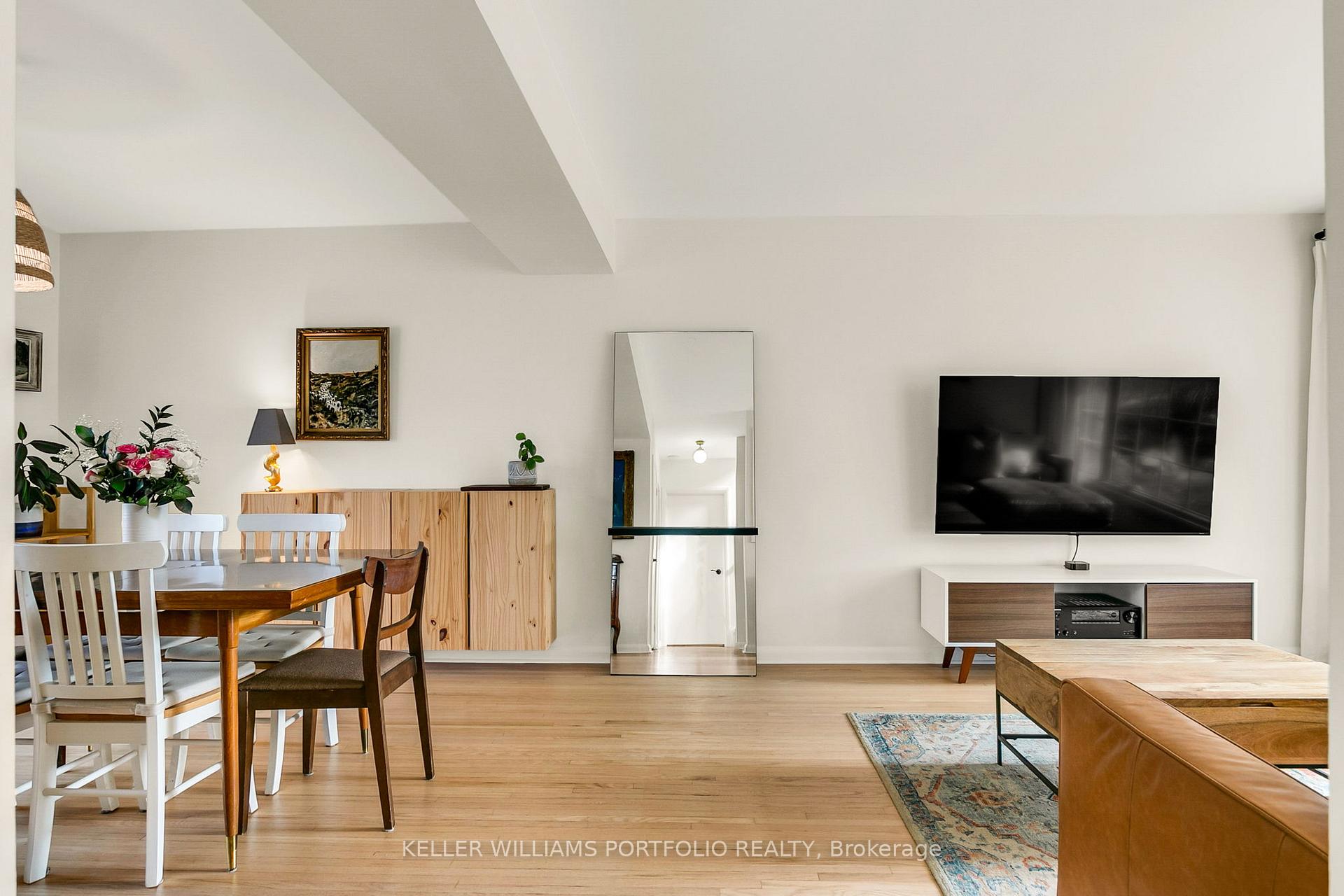 Photo 5 of 88 Sabrina Dr, Etobicoke, Willowridge-Martingrove-Richview — HOMEH