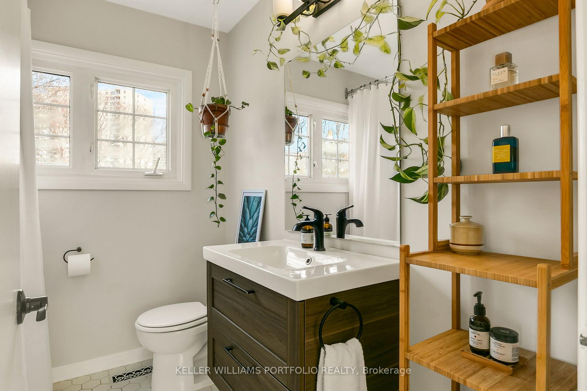 Photo 25 of 88 Sabrina Dr, Etobicoke, Willowridge-Martingrove-Richview — HOMEH