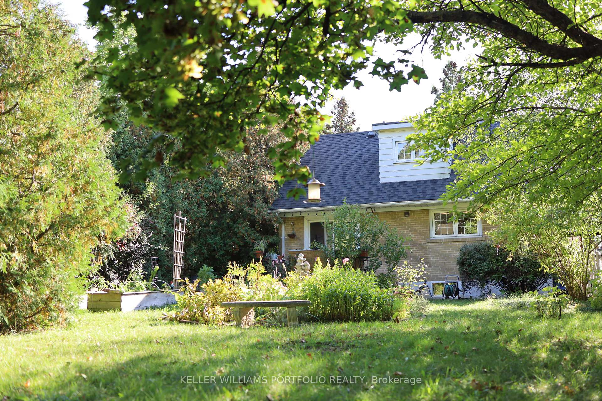 Photo 40 of 88 Sabrina Dr, Etobicoke, Willowridge-Martingrove-Richview — HOMEH
