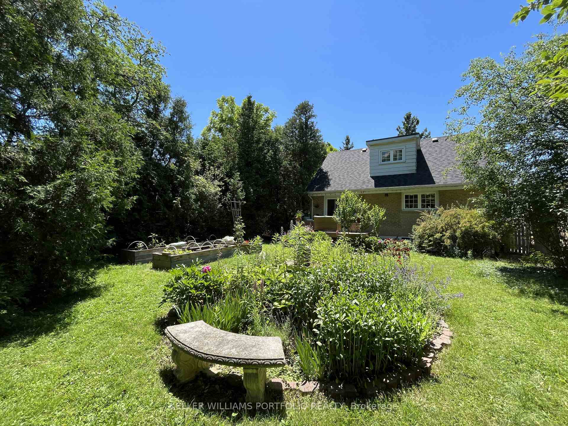 Photo 41 of 88 Sabrina Dr, Etobicoke, Willowridge-Martingrove-Richview — HOMEH