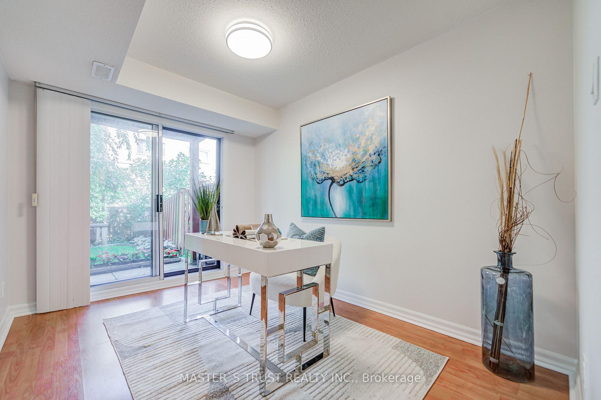 Photo 10 of 35 Bards Walkway, North York, Pleasant View — HOMEH
