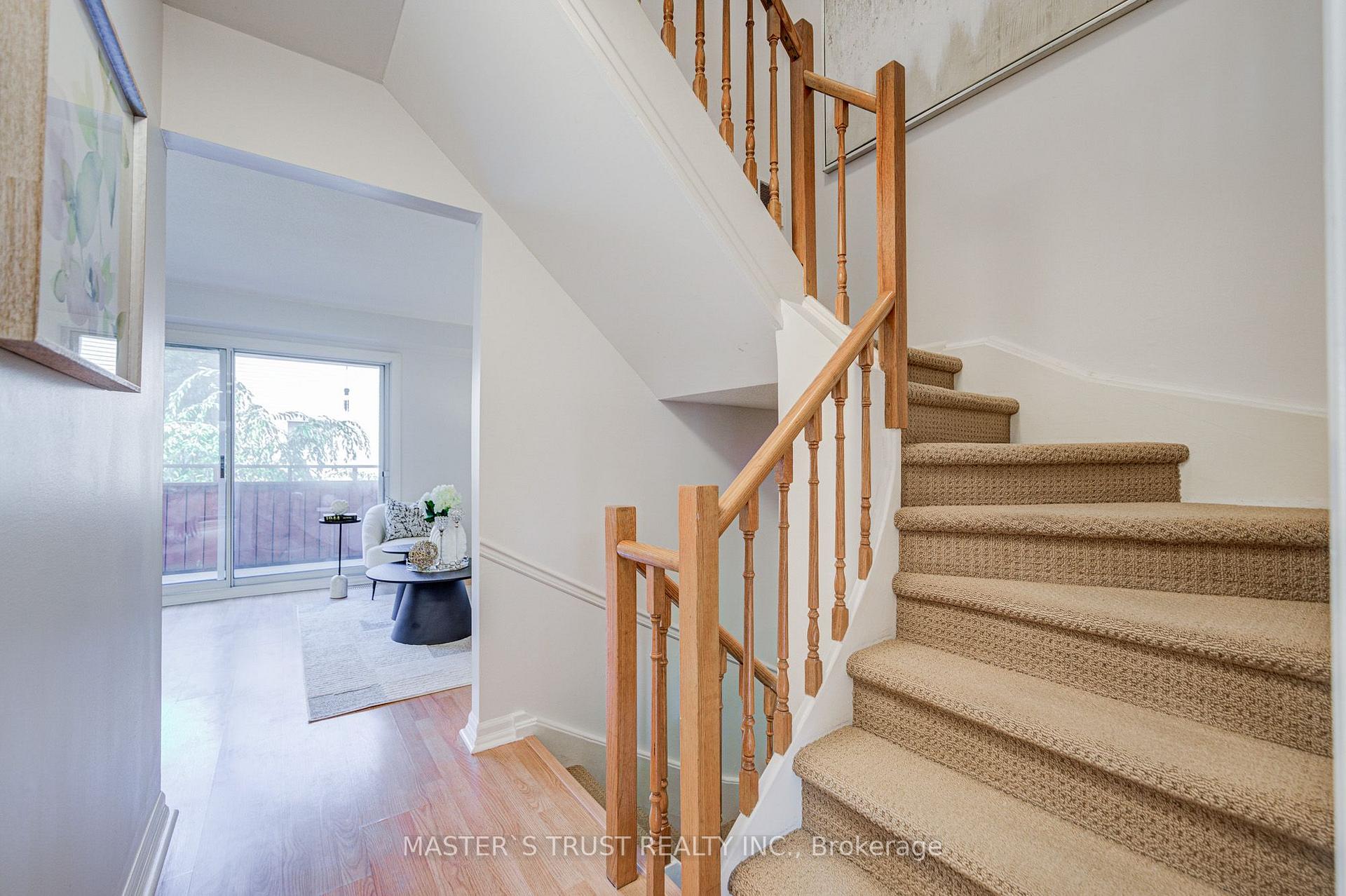 Photo 14 of 35 Bards Walkway, North York, Pleasant View — HOMEH
