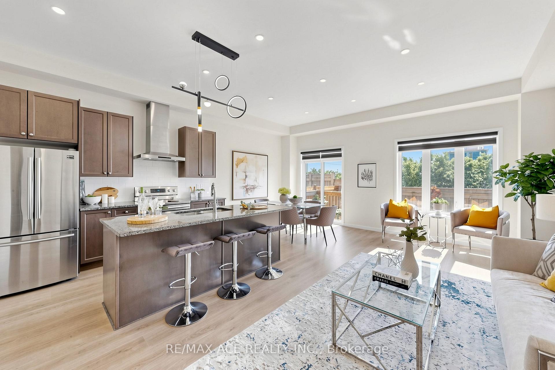 Photo 6 of 368 Elyse Court, Aurora, Bayview Northeast — HOMEH