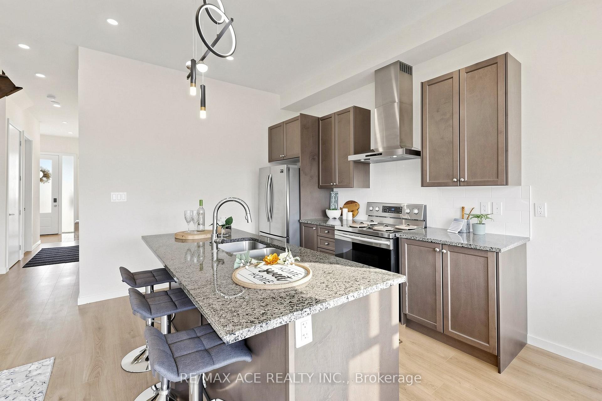 Photo 11 of 368 Elyse Court, Aurora, Bayview Northeast — HOMEH