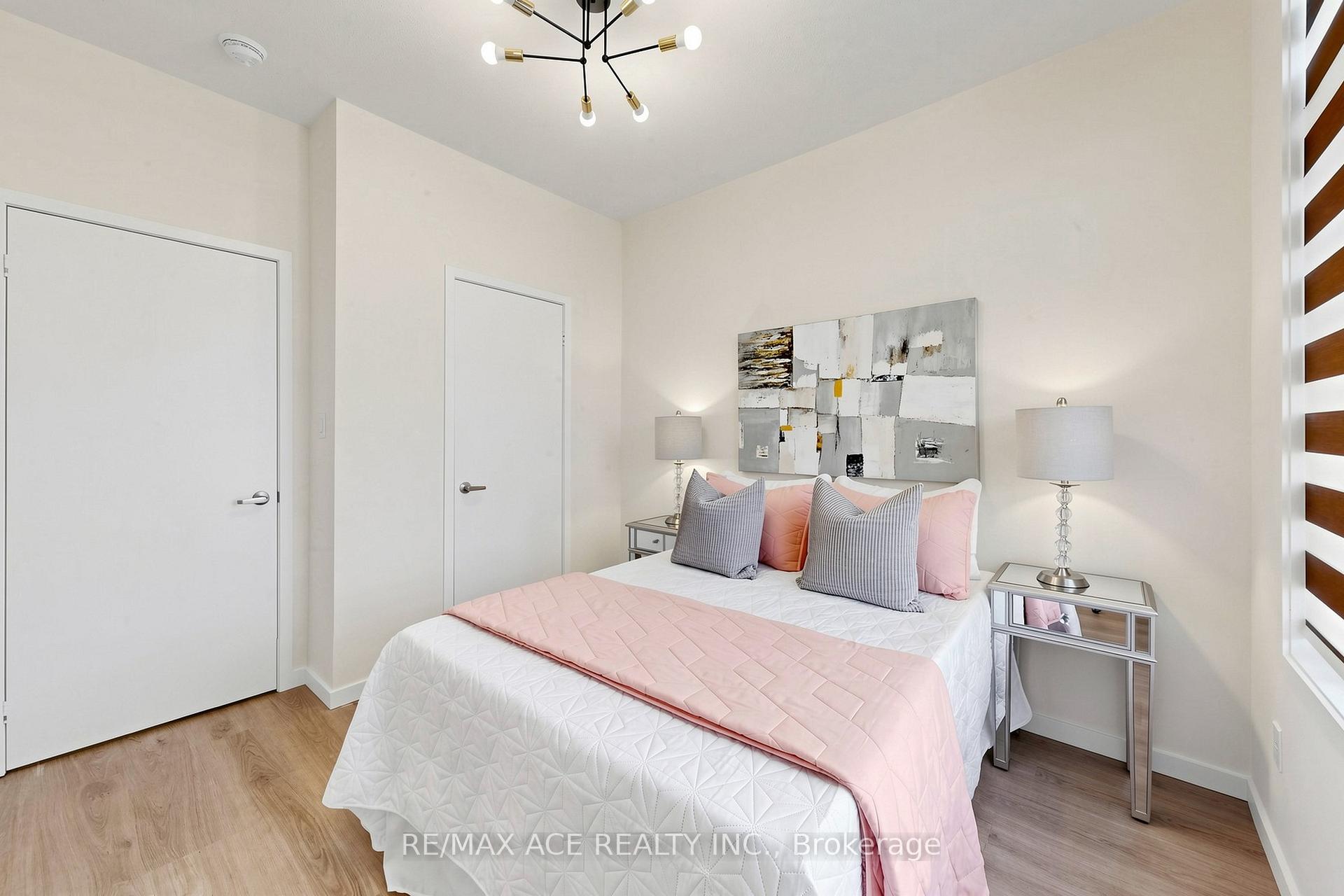 Photo 32 of 368 Elyse Court, Aurora, Bayview Northeast — HOMEH