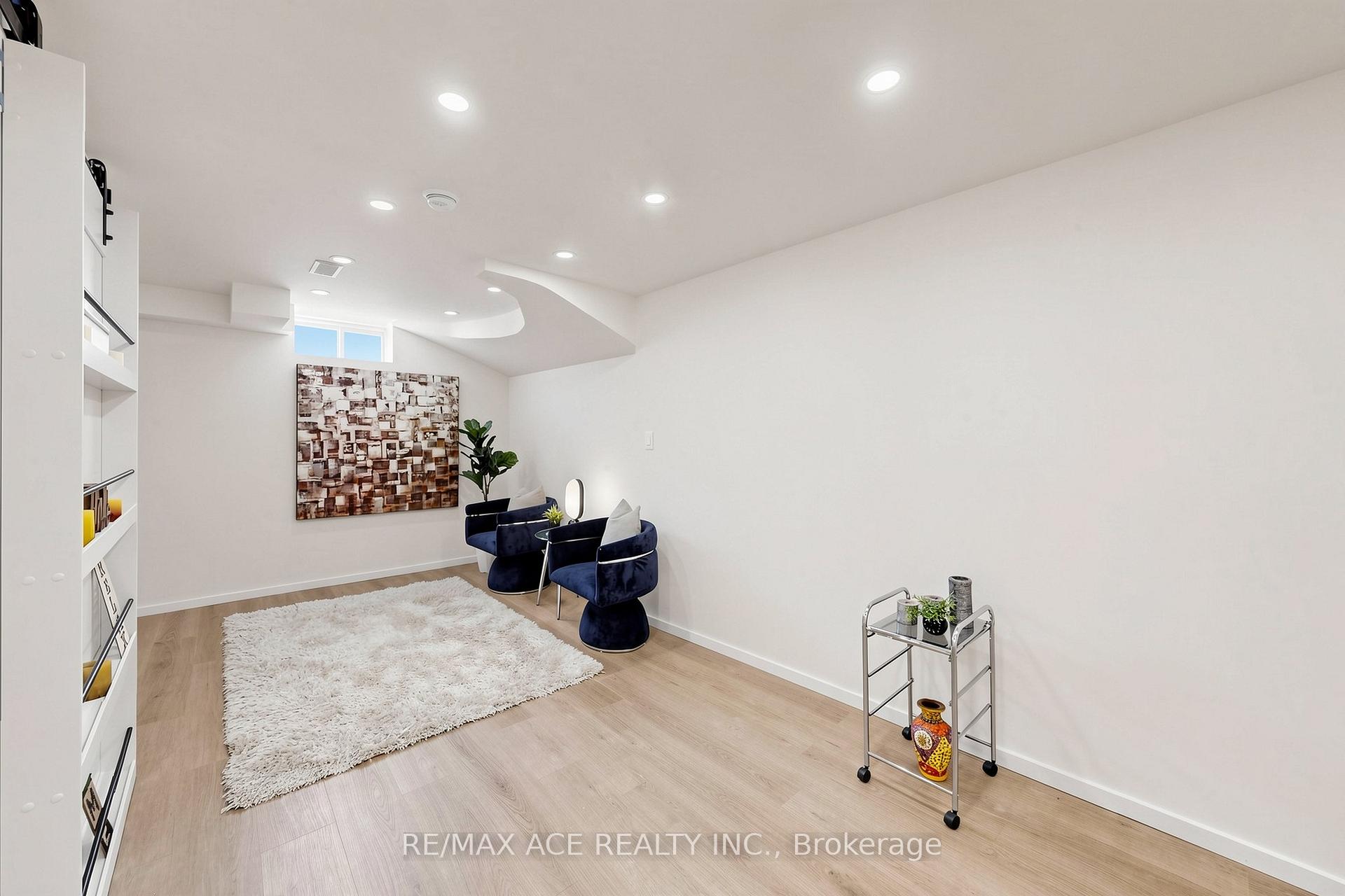 Photo 36 of 368 Elyse Court, Aurora, Bayview Northeast — HOMEH