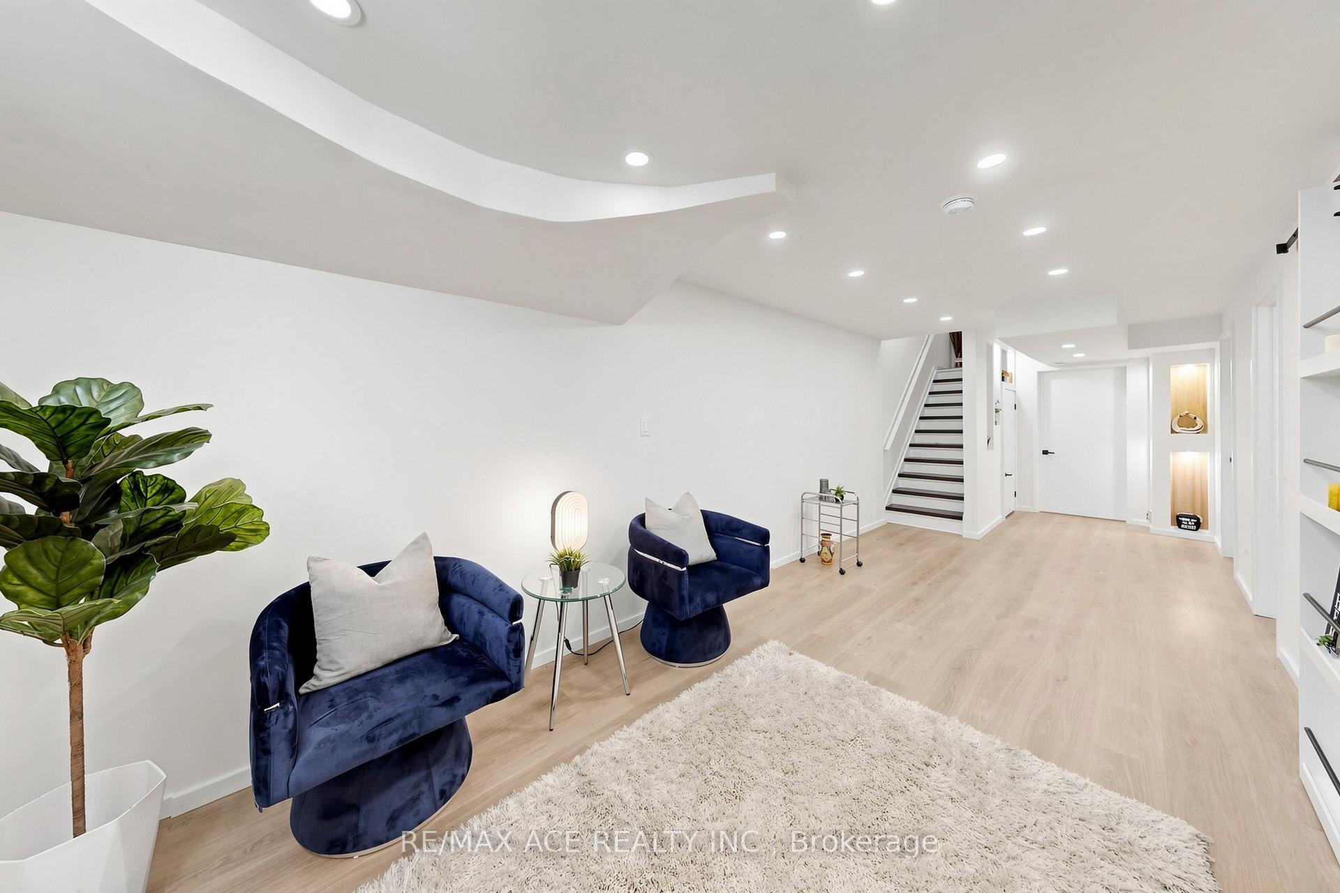 Photo 37 of 368 Elyse Court, Aurora, Bayview Northeast — HOMEH