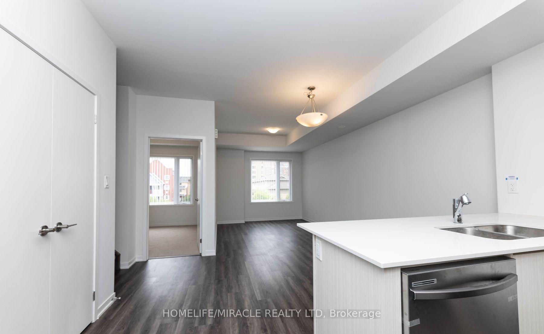 Photo 4 of Unit 166, 20 Lloyd Jane Lane, Etobicoke, New Toronto — HOMEH