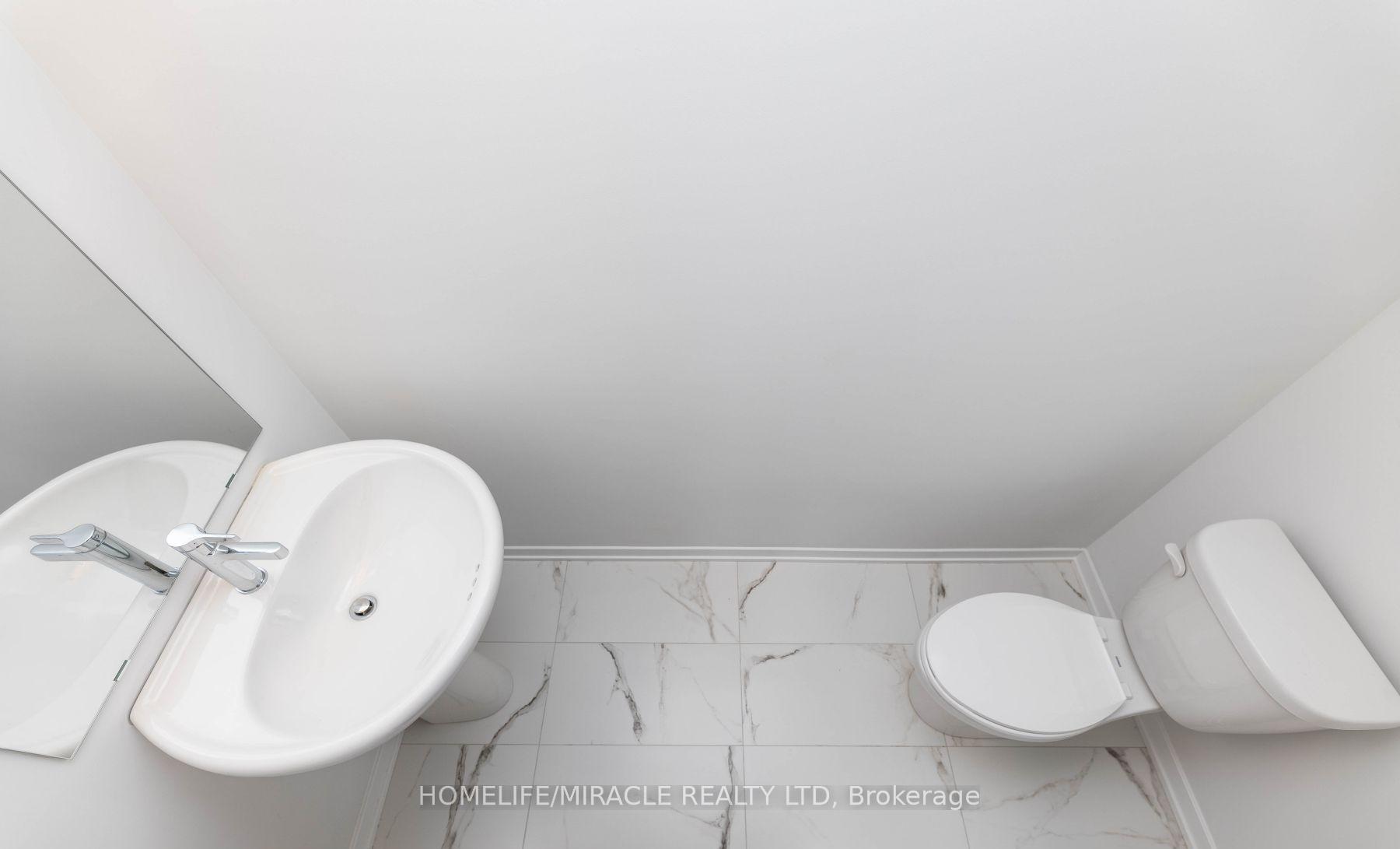 Photo 9 of Unit 166, 20 Lloyd Jane Lane, Etobicoke, New Toronto — HOMEH