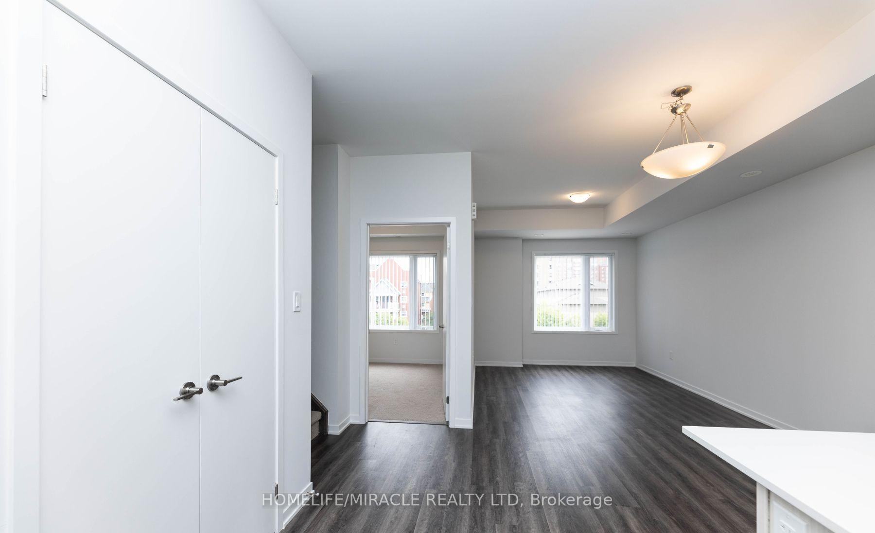 Photo 10 of Unit 166, 20 Lloyd Jane Lane, Etobicoke, New Toronto — HOMEH