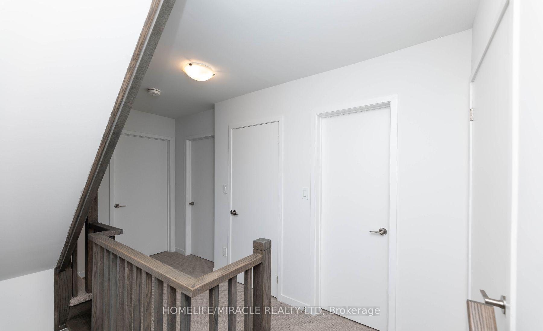 Photo 16 of Unit 166, 20 Lloyd Jane Lane, Etobicoke, New Toronto — HOMEH