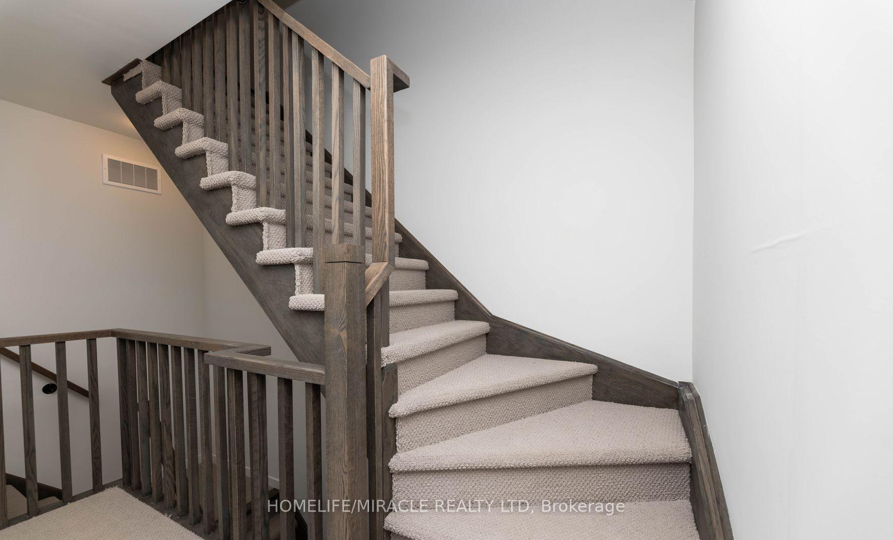 Photo 31 of Unit 166, 20 Lloyd Jane Lane, Etobicoke, New Toronto — HOMEH
