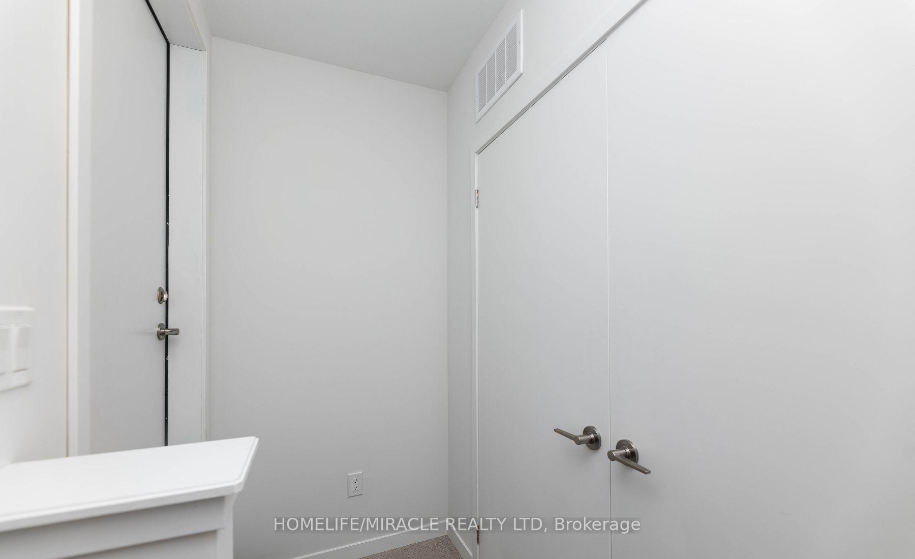 Photo 33 of Unit 166, 20 Lloyd Jane Lane, Etobicoke, New Toronto — HOMEH